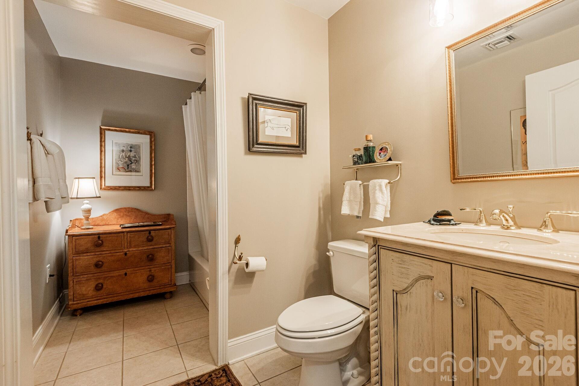 415 N Church Street 116 Property Photo 17
