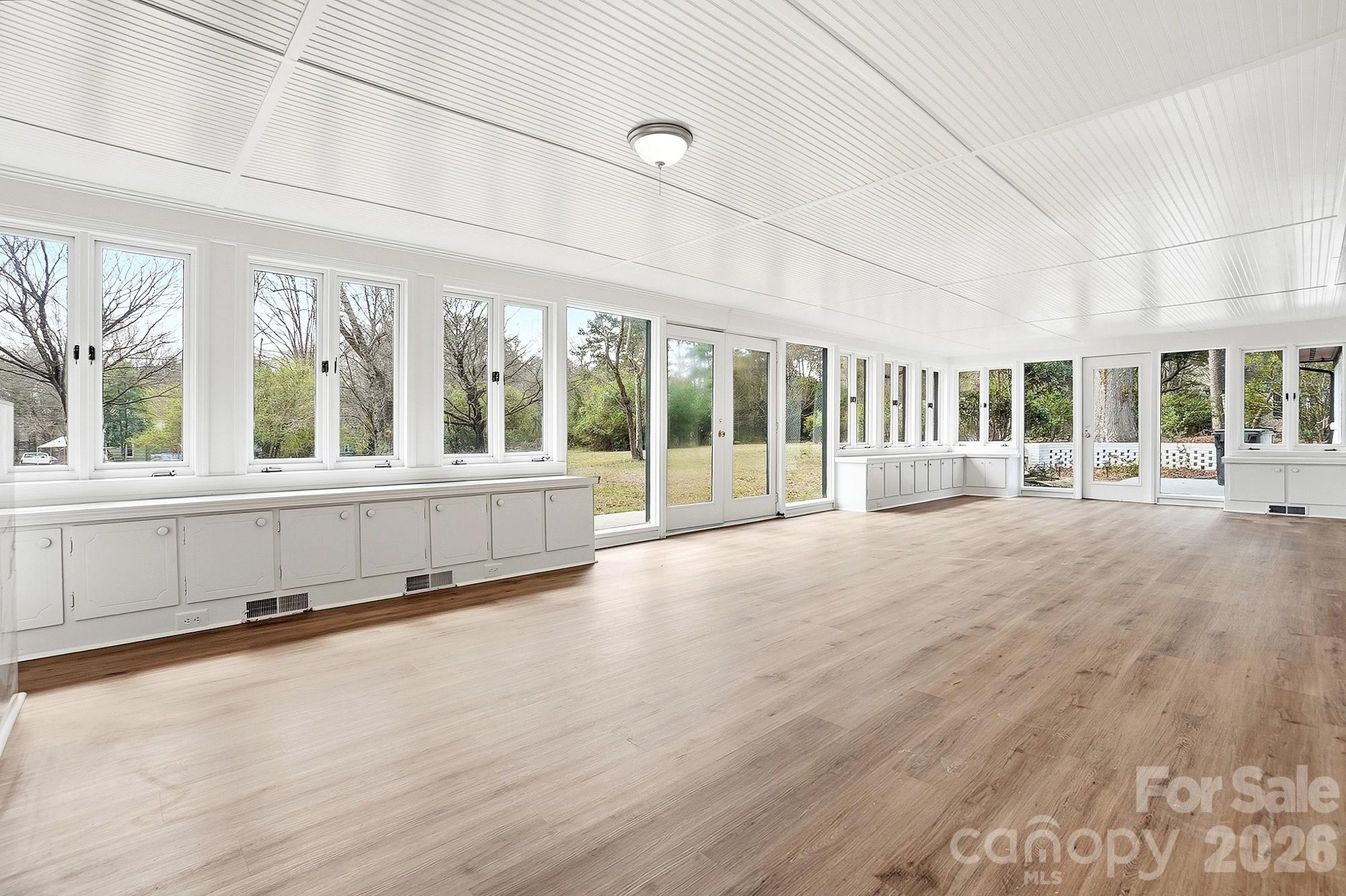 125 Forest Hills Drive Property Photo 9