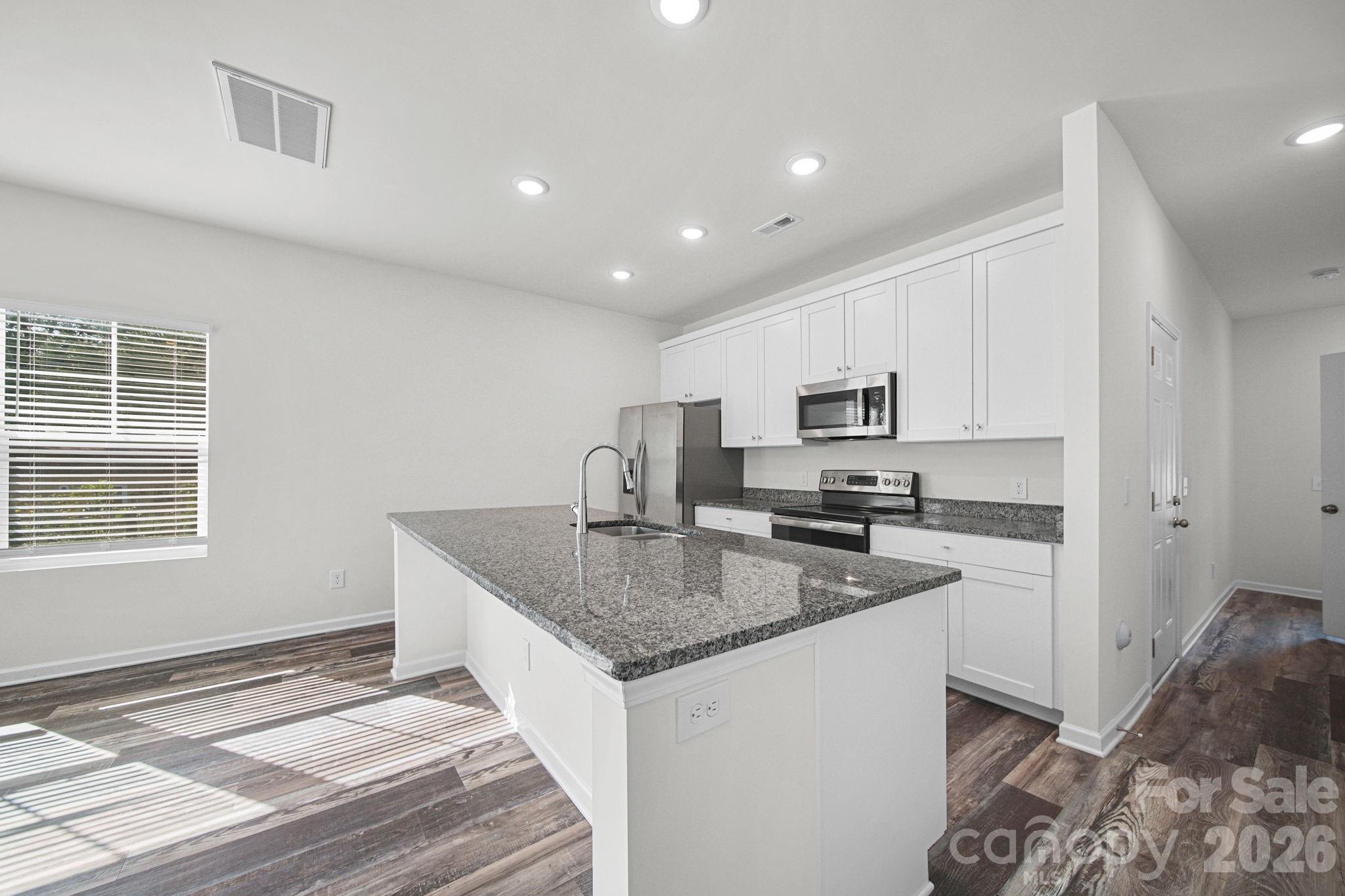 3305-3307 15th Avenue Property Photo 6