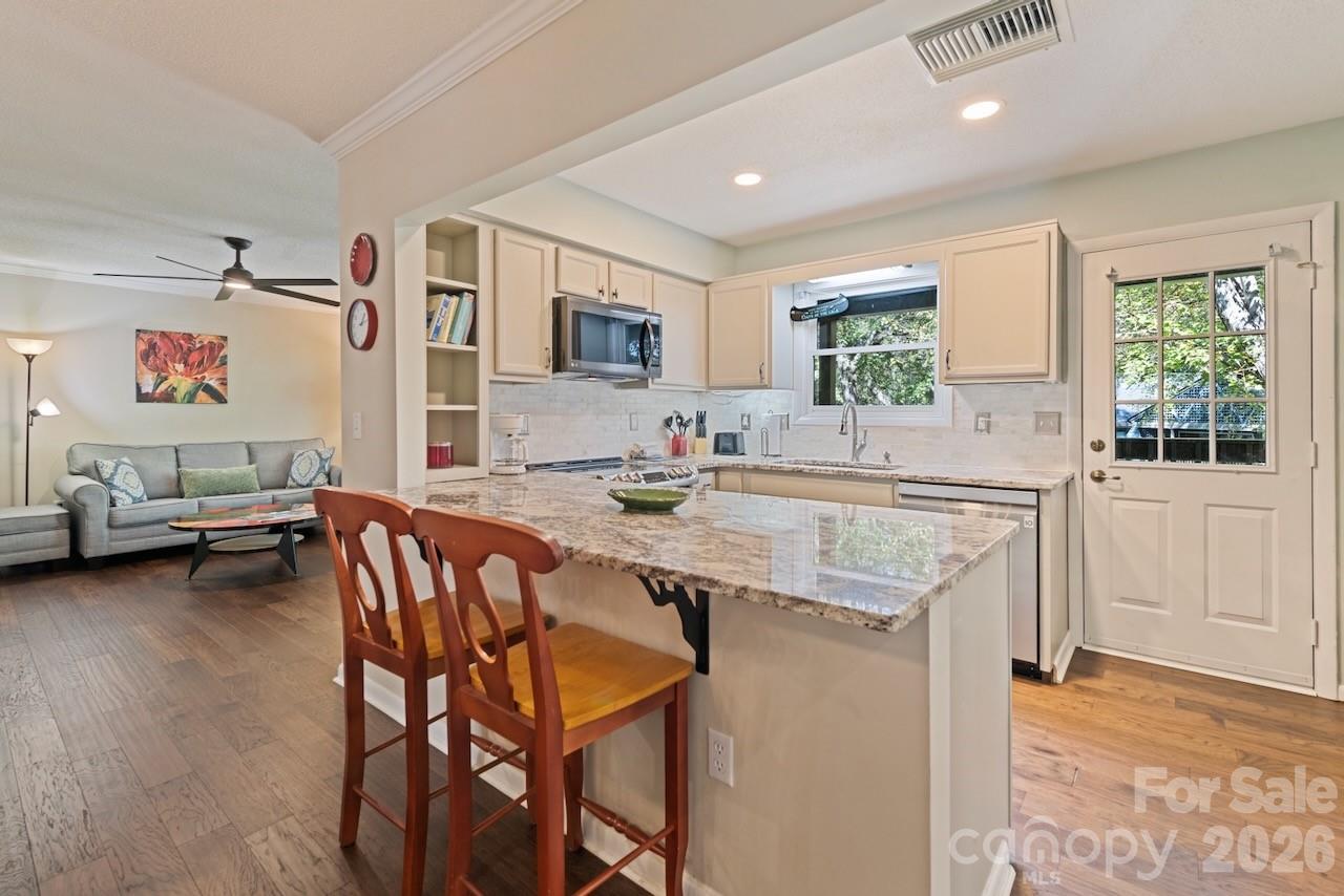 109 Tri Vista Drive 5 Property Photo 7