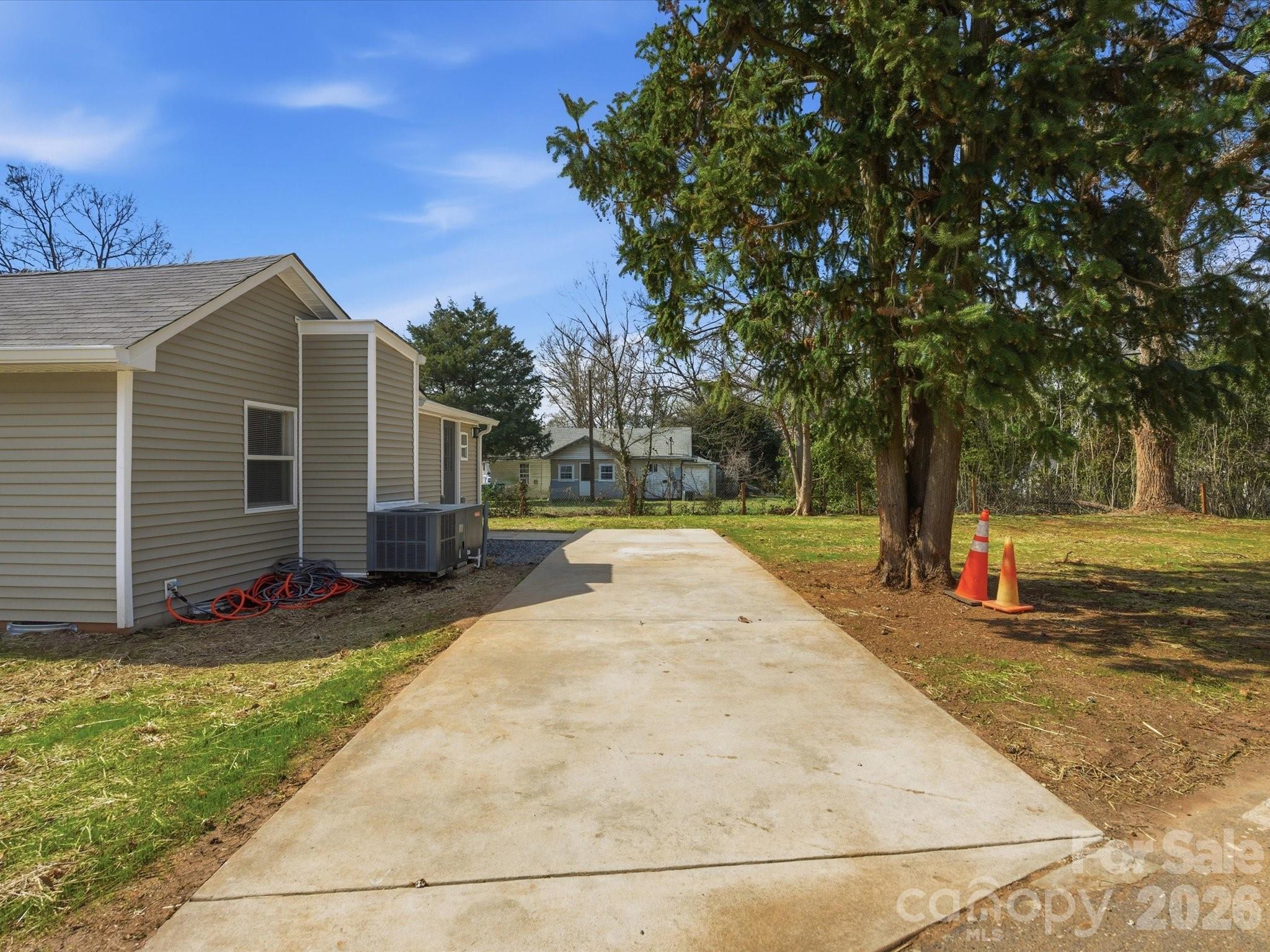 3900 Plainview Road Property Photo 26