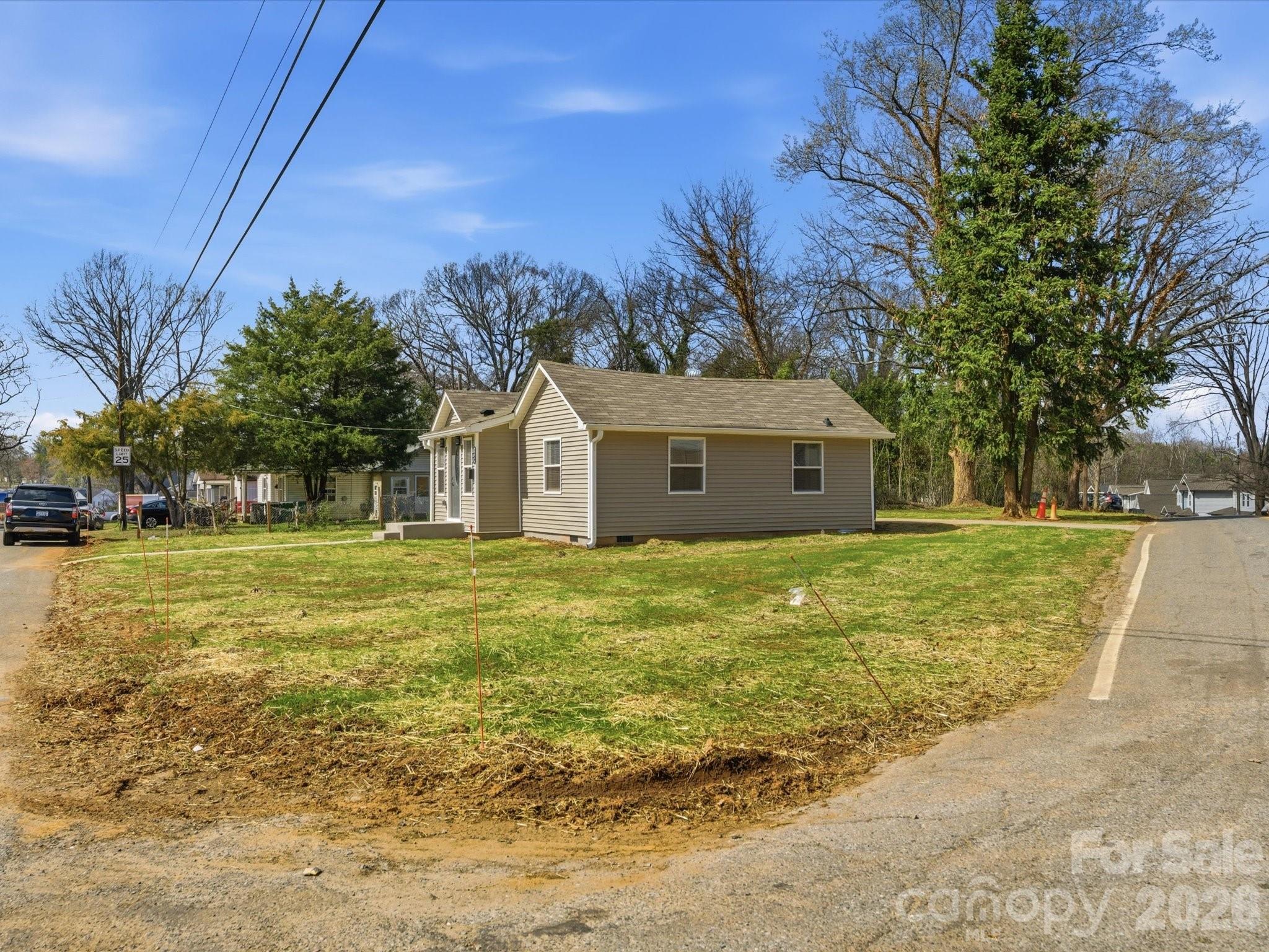 3900 Plainview Road Property Photo 28