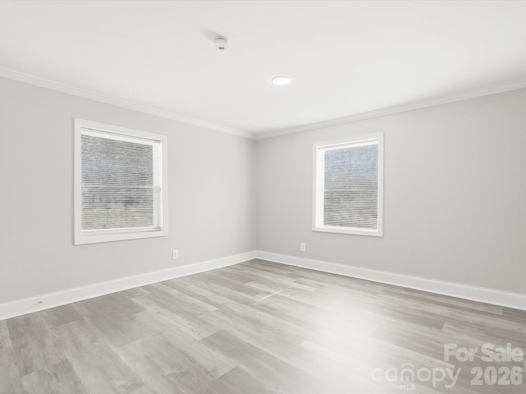 3900 Plainview Road Property Photo 35