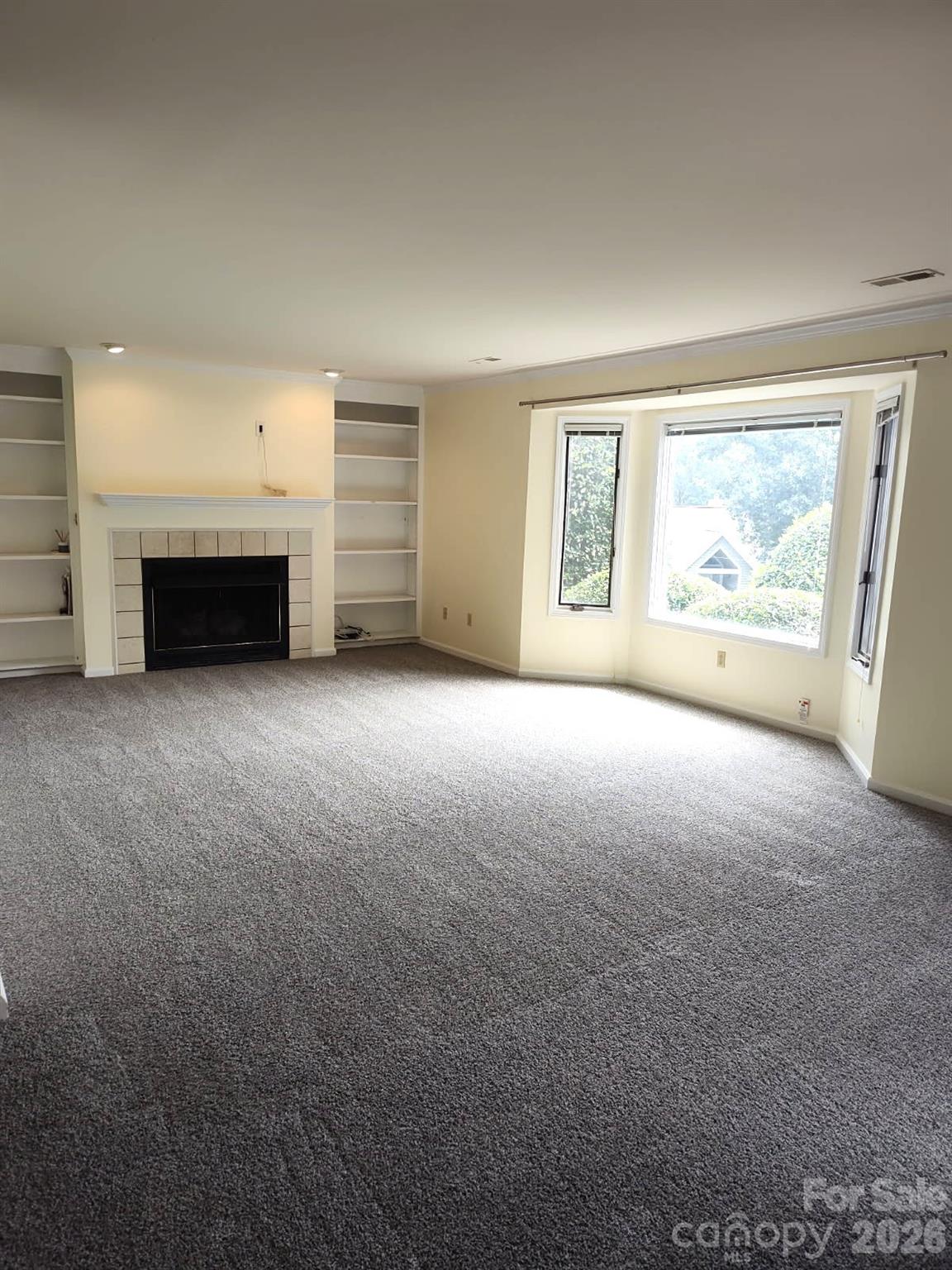 111 Bluffview Lane Property Photo 3