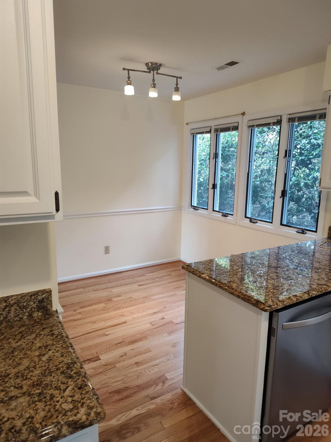 111 Bluffview Lane Property Photo 10