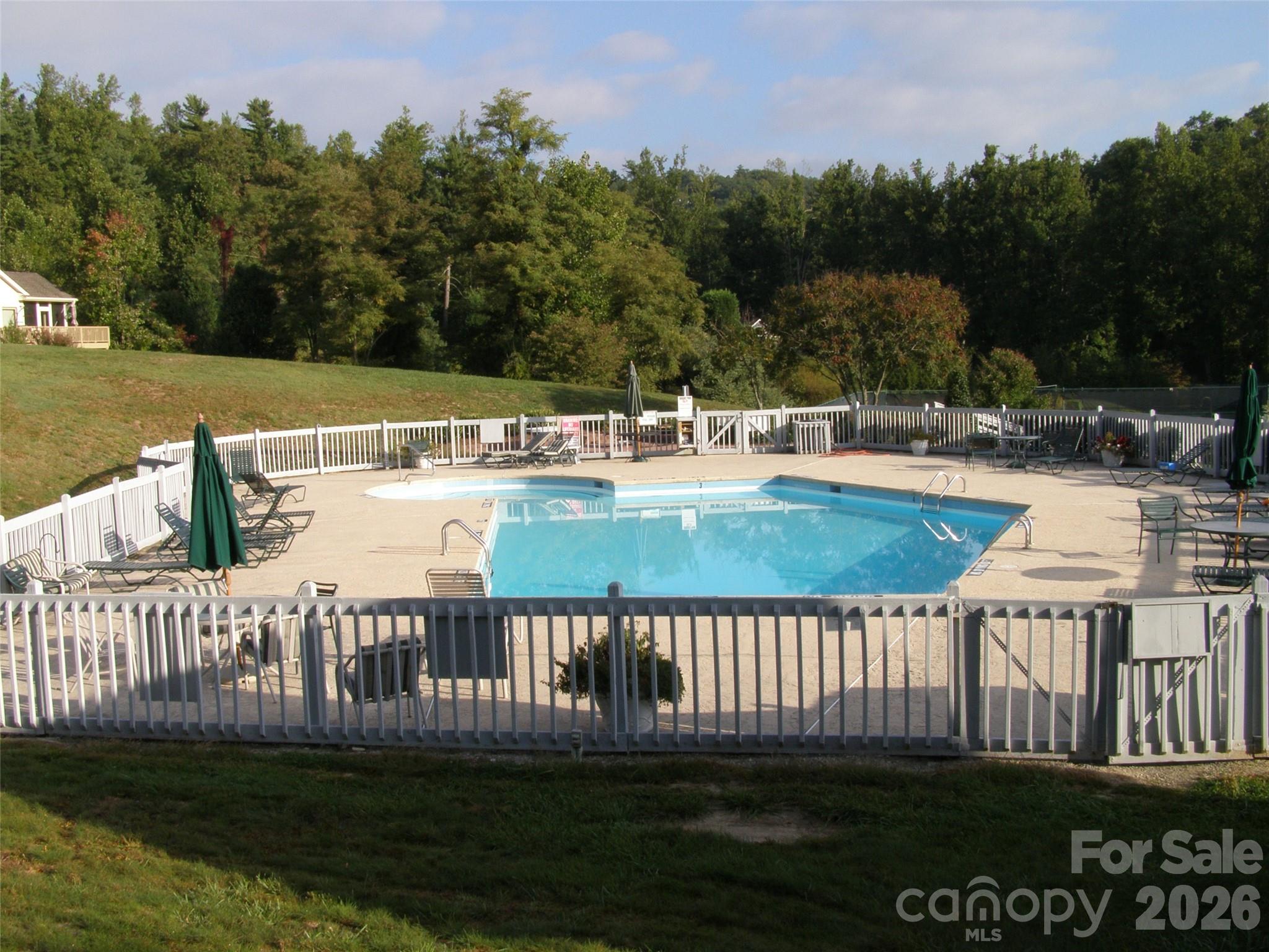 111 Bluffview Lane Property Photo 31