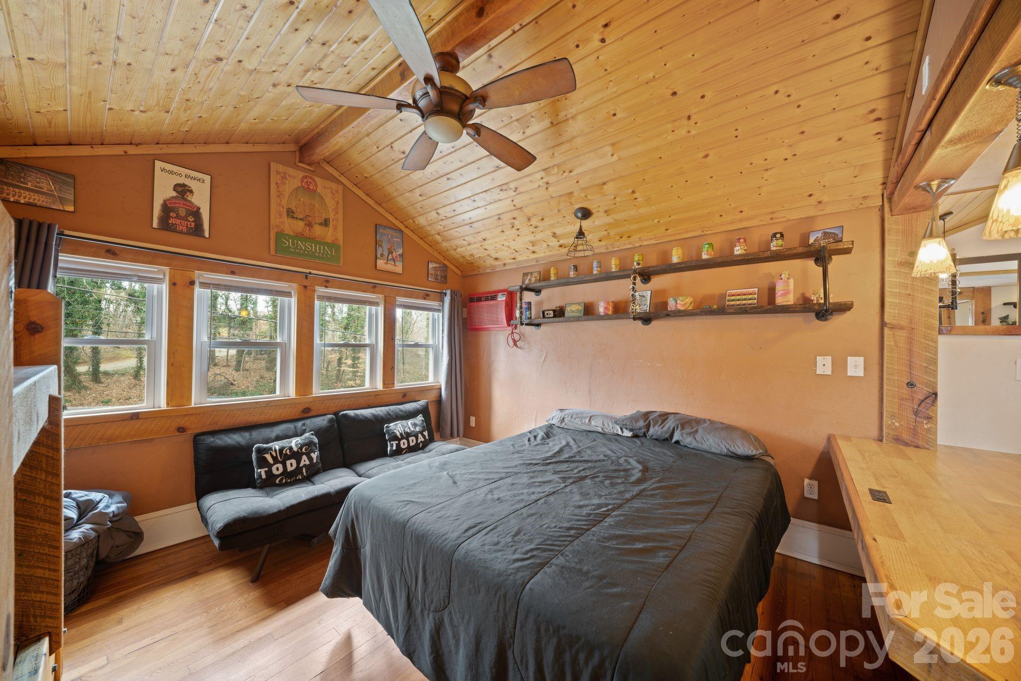 141 Louisiana Avenue Property Photo 3
