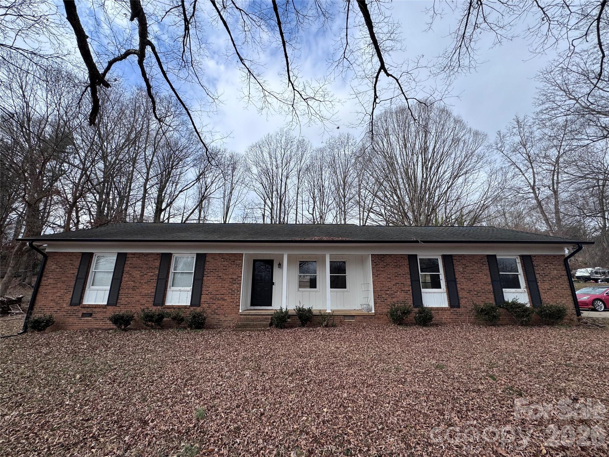 1511 Old Carriage Drive Property Photo 2