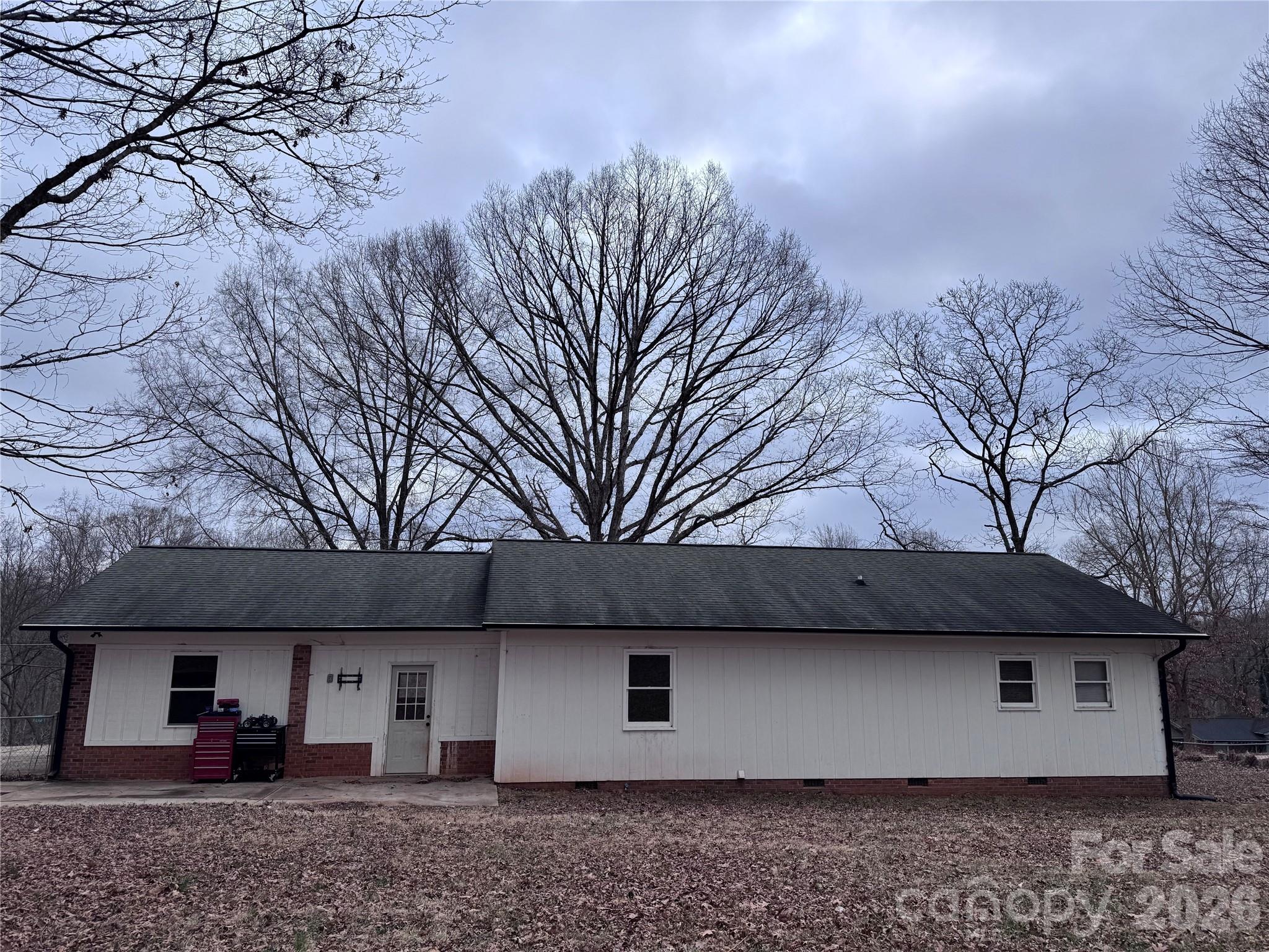 1511 Old Carriage Drive Property Photo 5