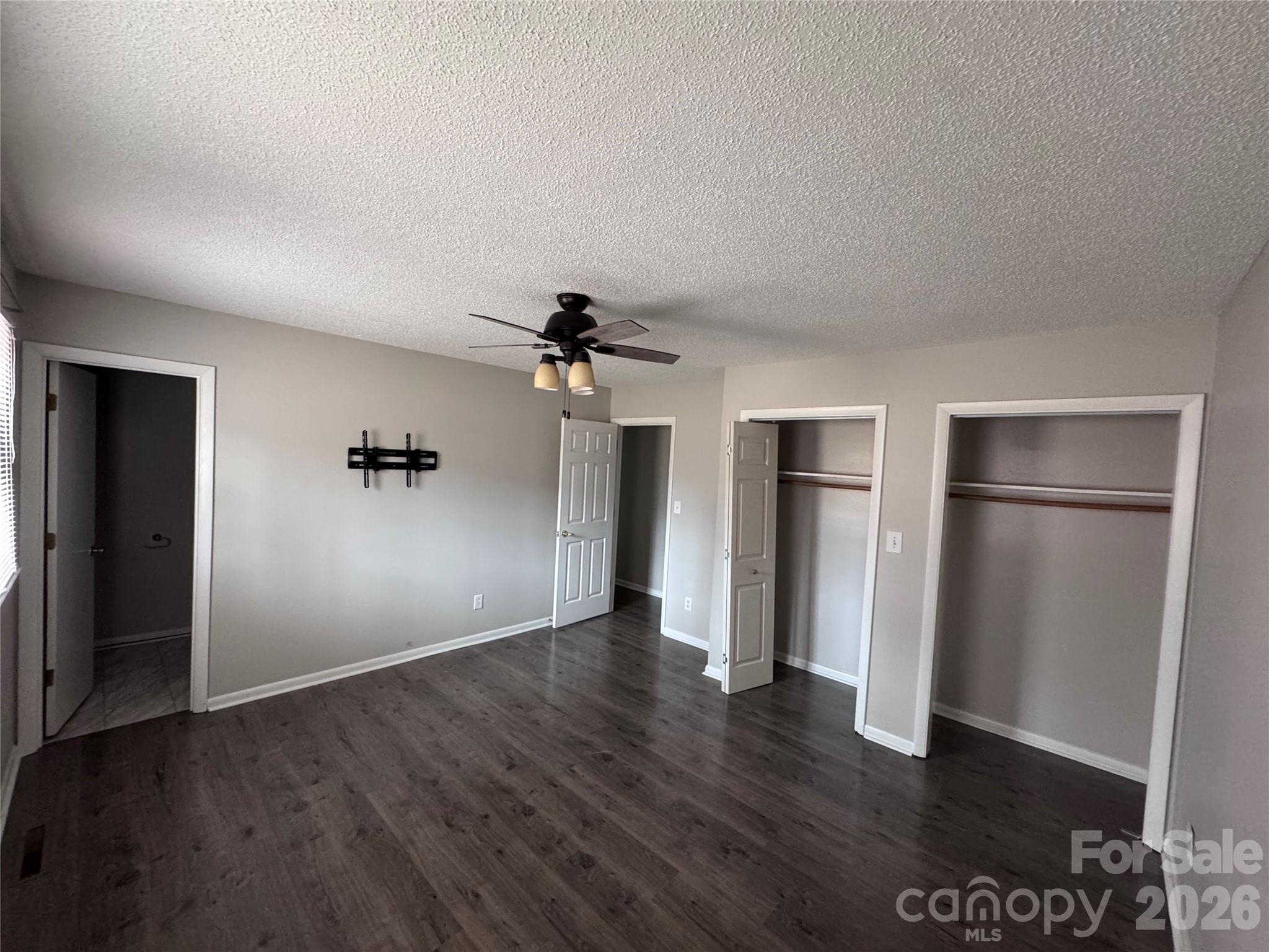 1511 Old Carriage Drive Property Photo 8