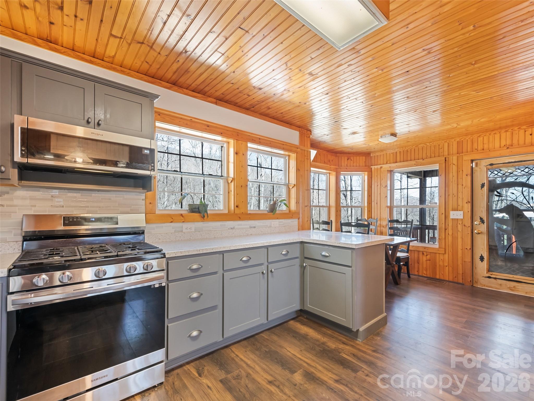 401 Tipstill Cove Property Photo 12