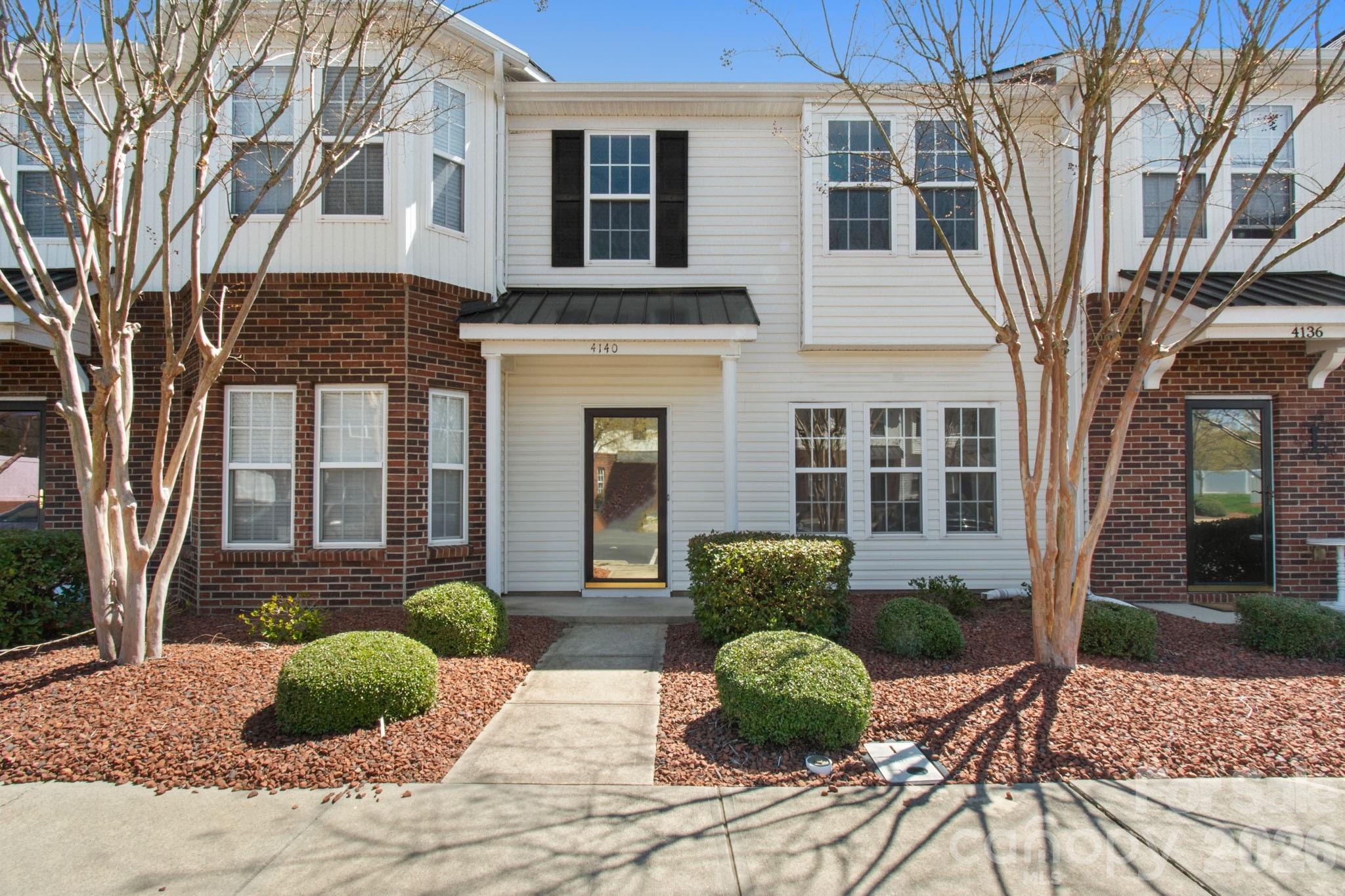 4140 Kenton Glenn Court Property Photo 2