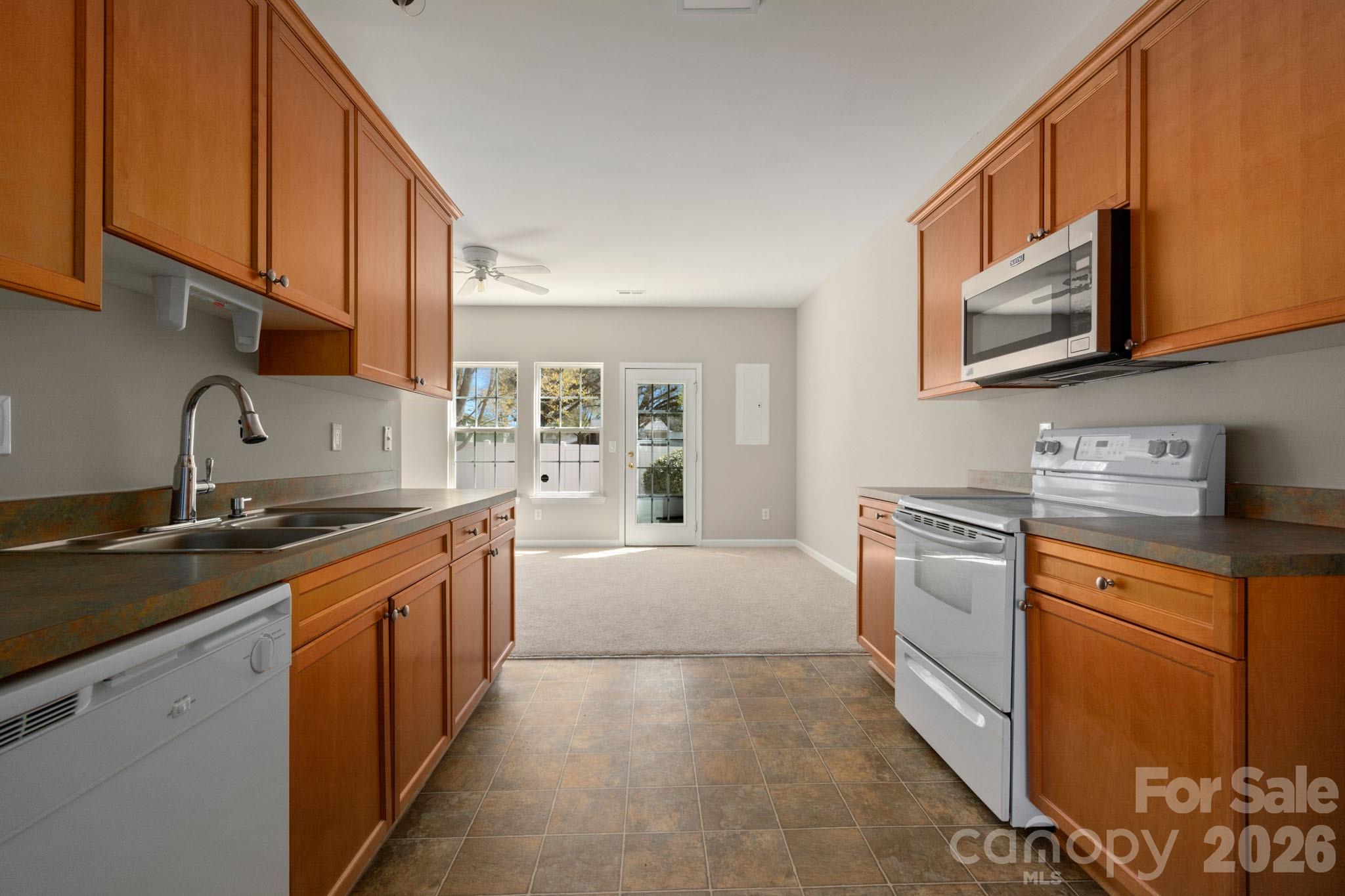 4140 Kenton Glenn Court Property Photo 7