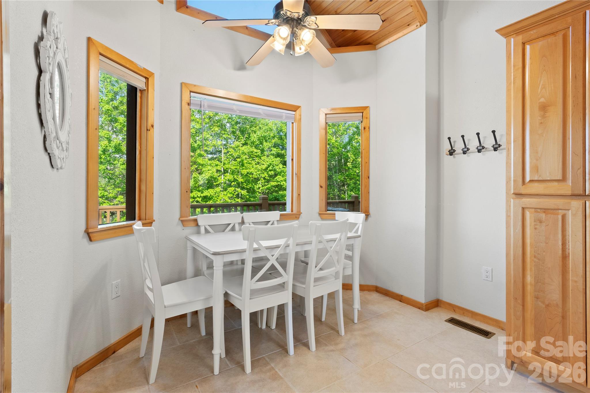 273 Rhododendron Road Property Photo 10