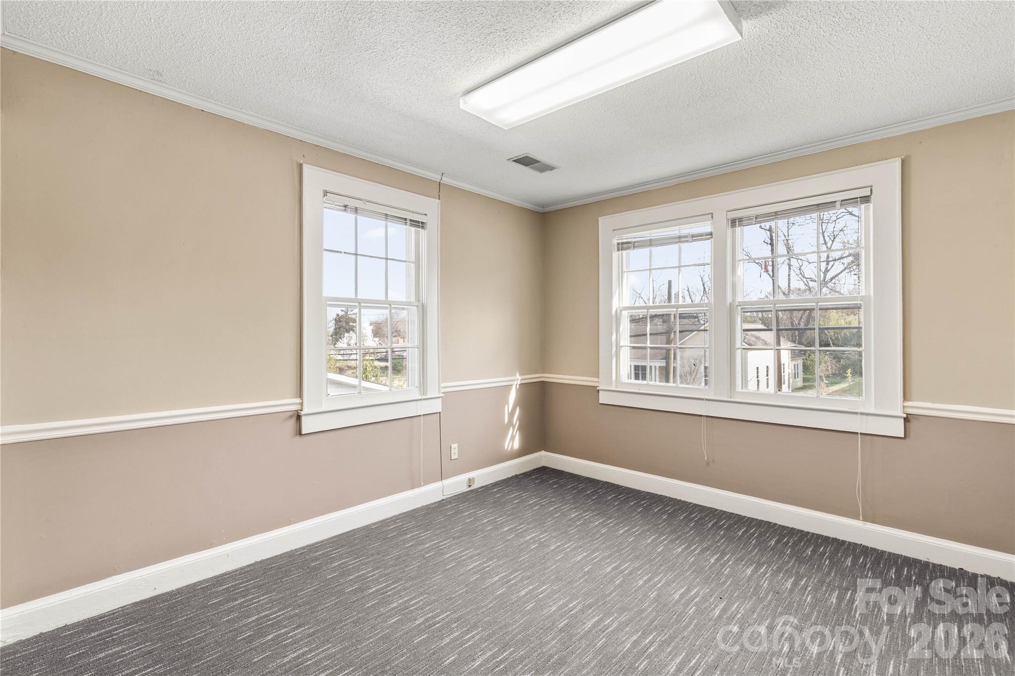 302 N White Street Property Photo 26