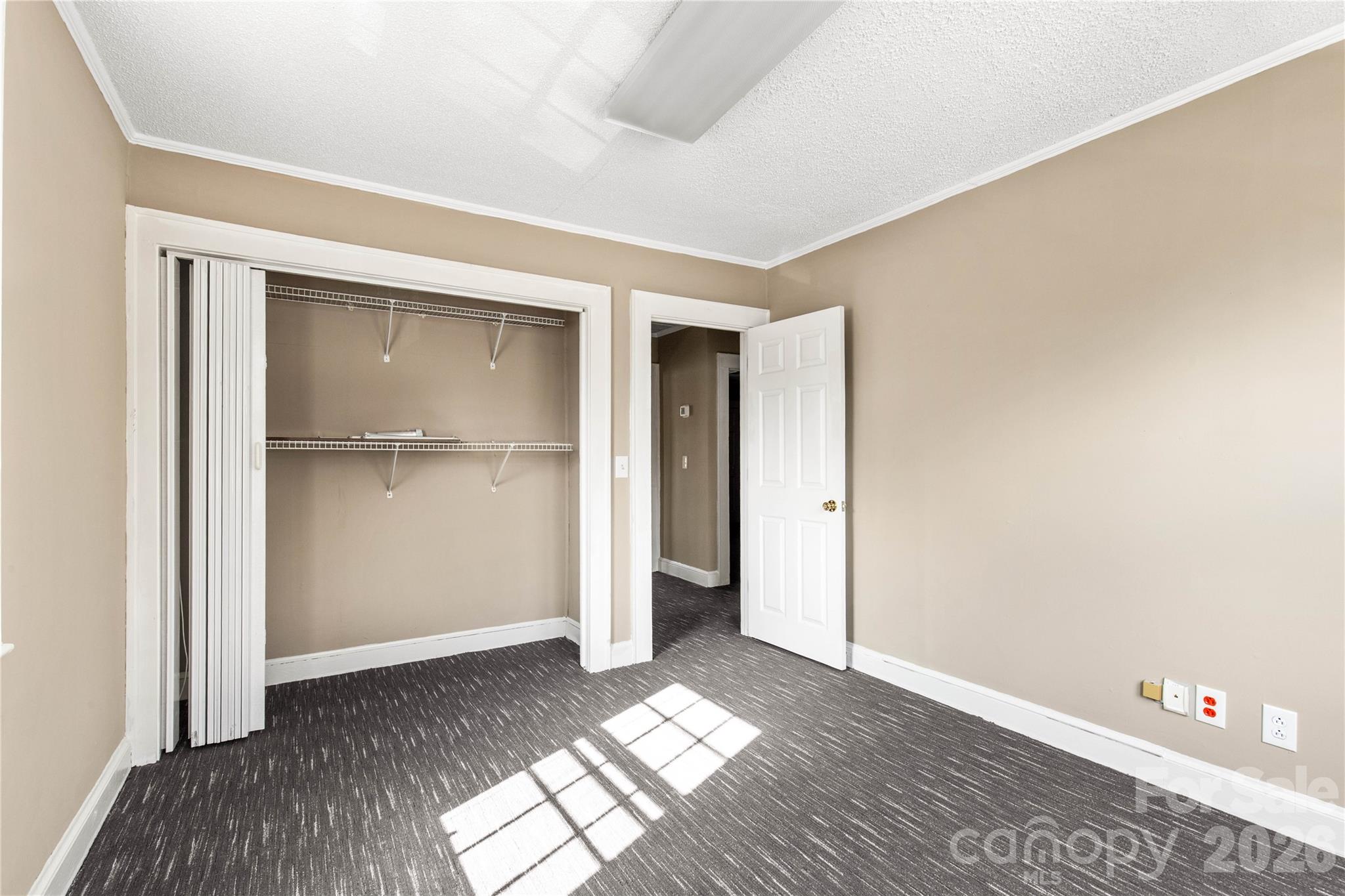 302 N White Street Property Photo 39