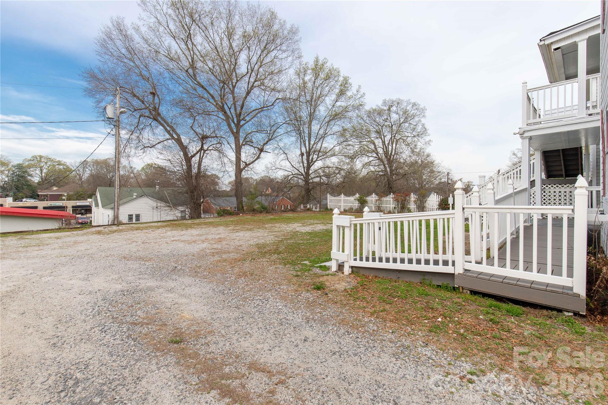 302 N White Street Property Photo 44