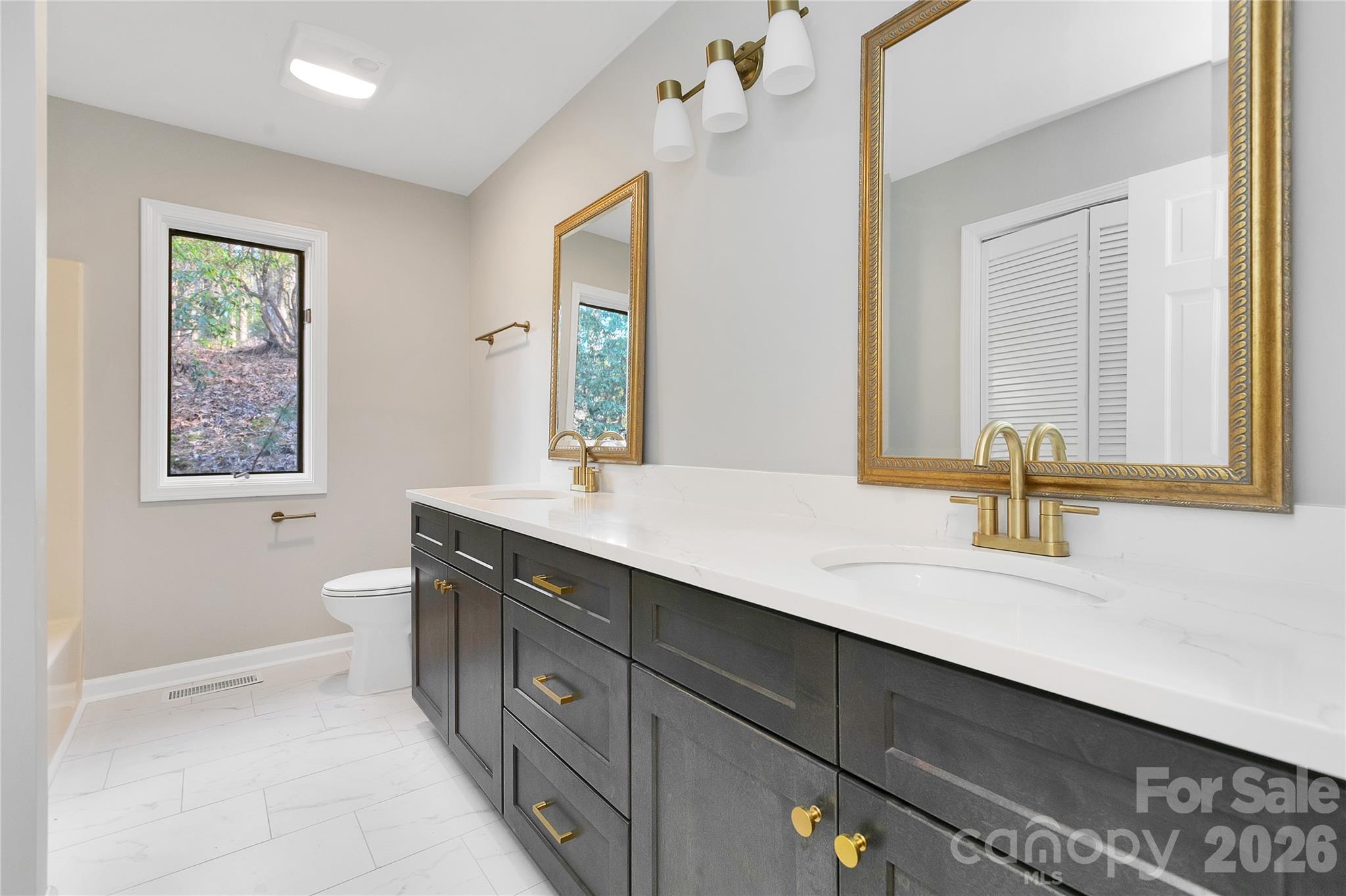 3814 Connestee Trail Property Photo 5