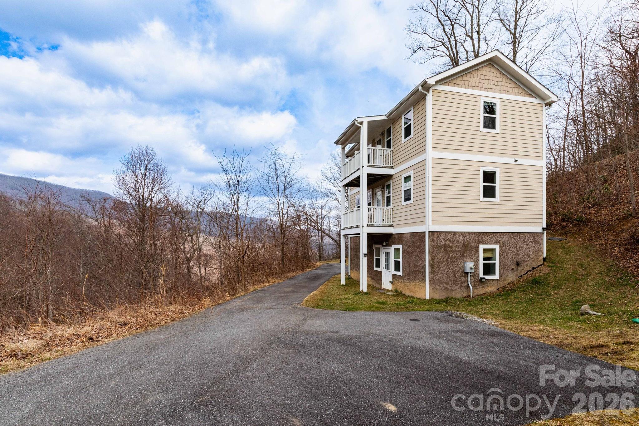 14 Lila Lane Property Photo 3