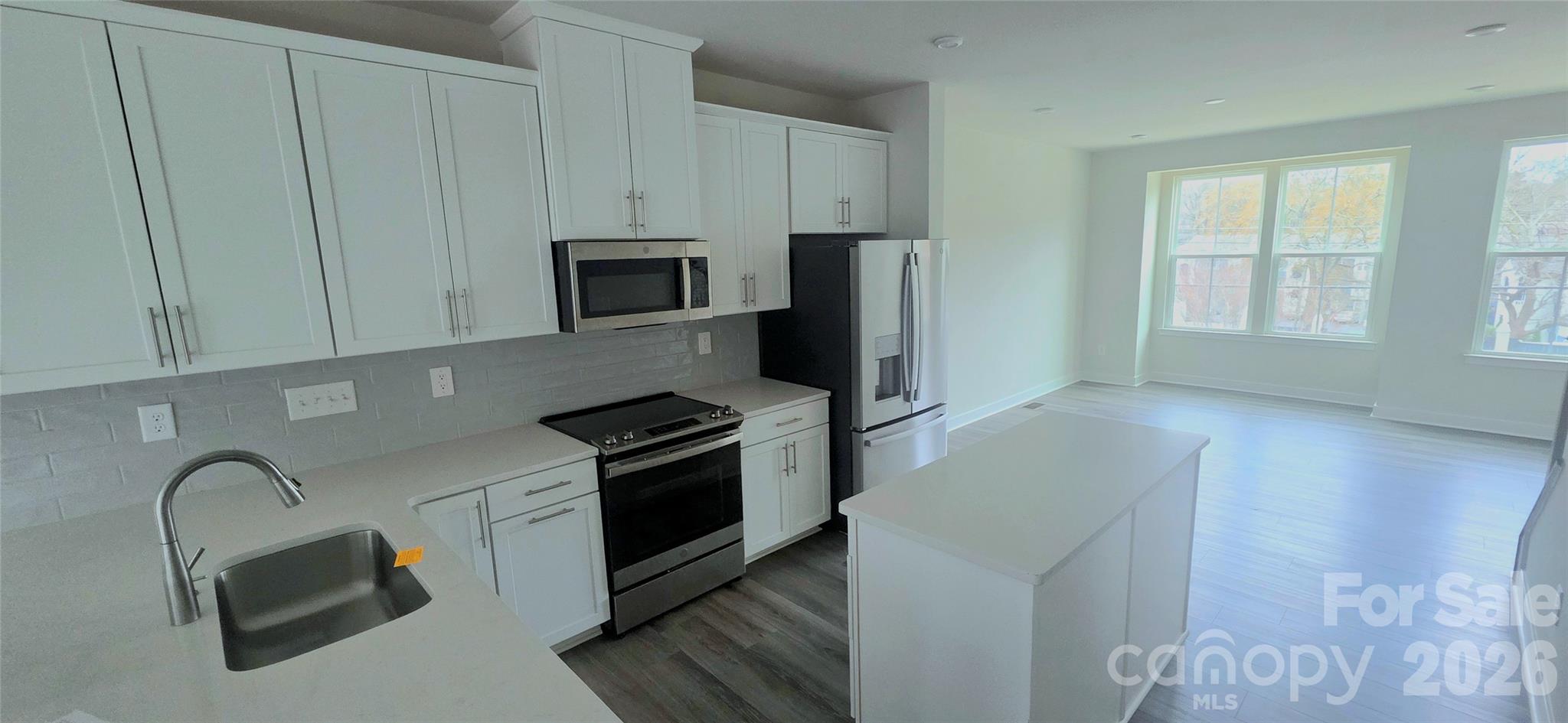 960 Broad River Lane Property Photo 1