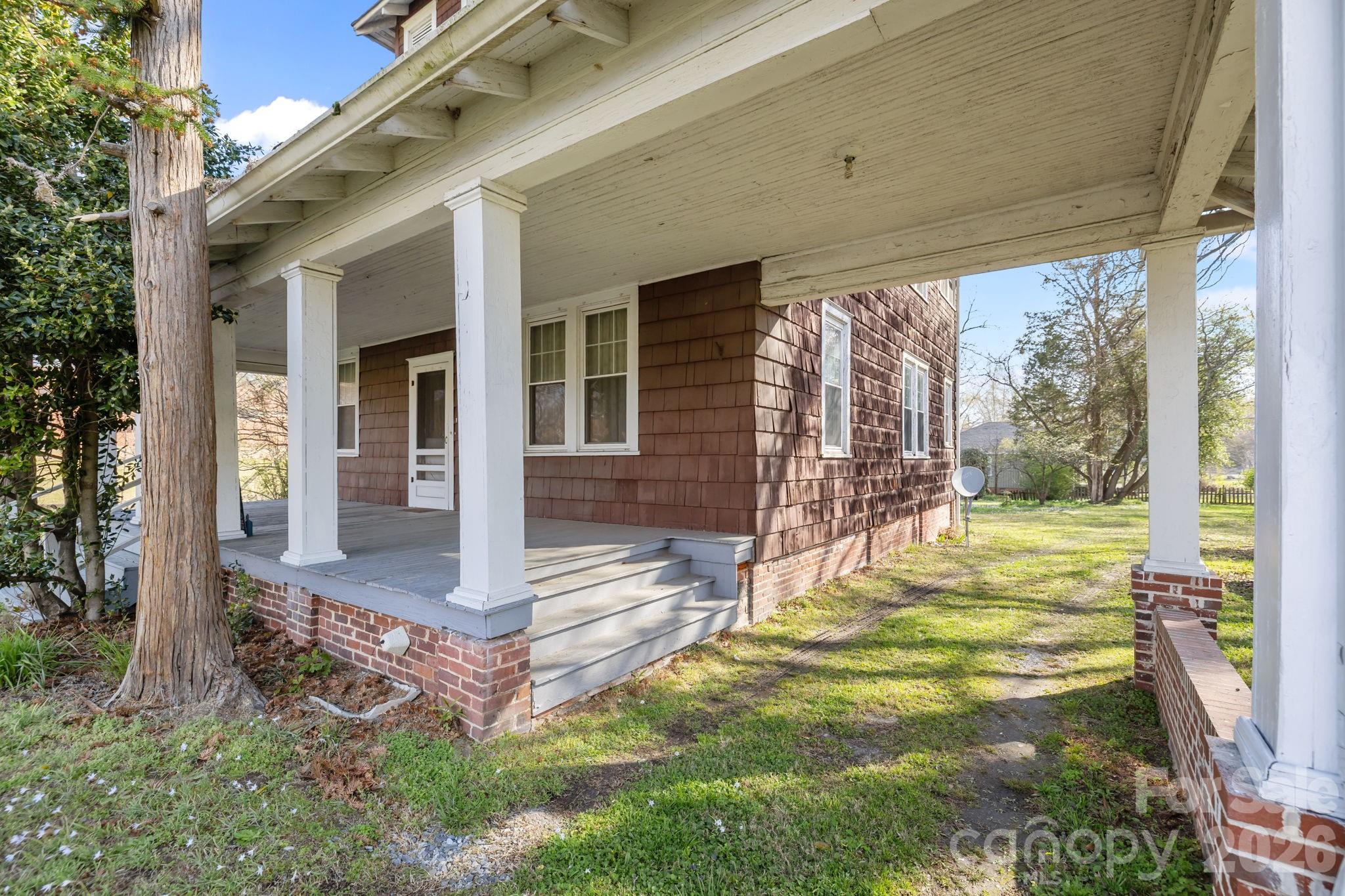 208 S Myrtle School Road Property Photo 2