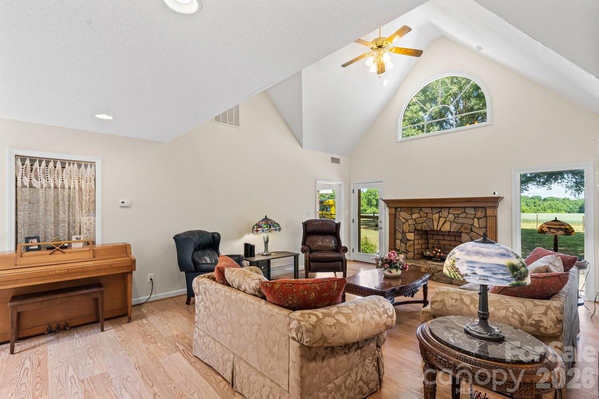 4711 Duncan Road Property Photo 11