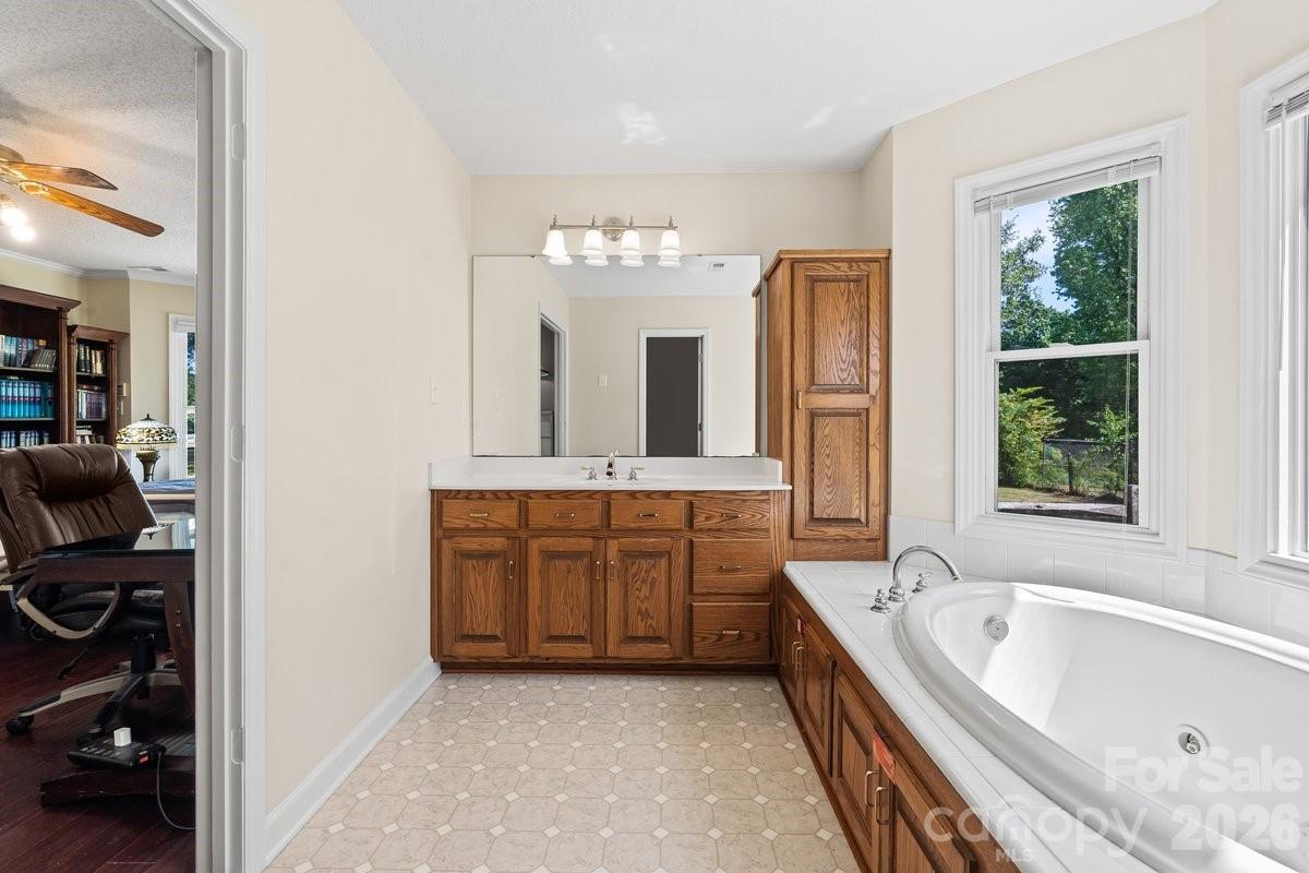 4711 Duncan Road Property Photo 14