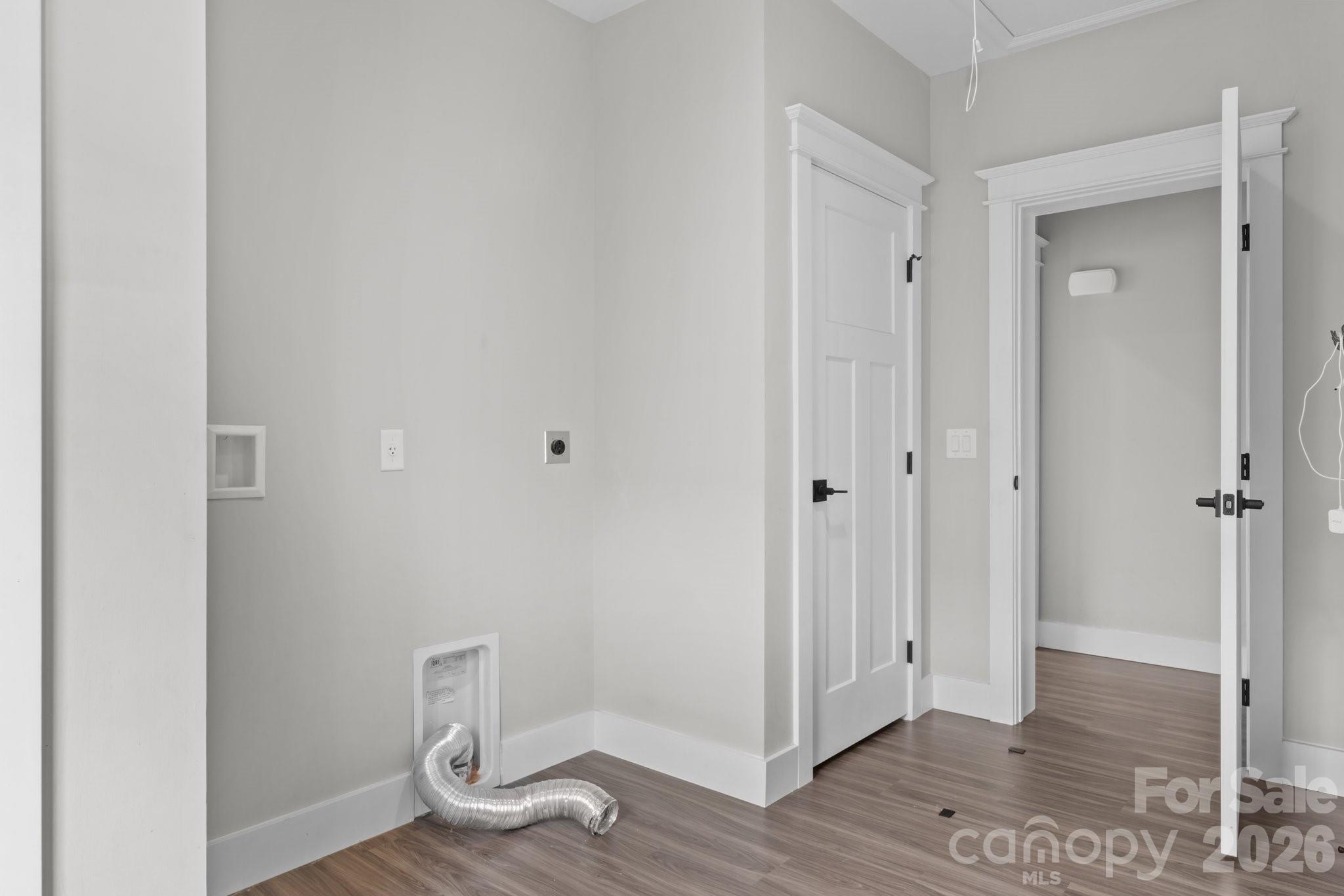 1112 Blueview Drive Property Photo 10