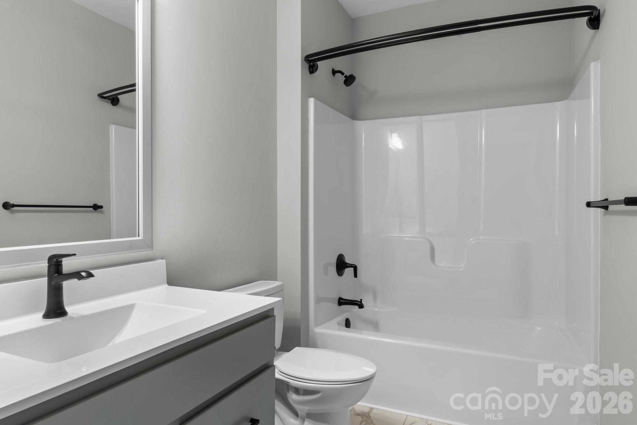 1112 Blueview Drive Property Photo 14