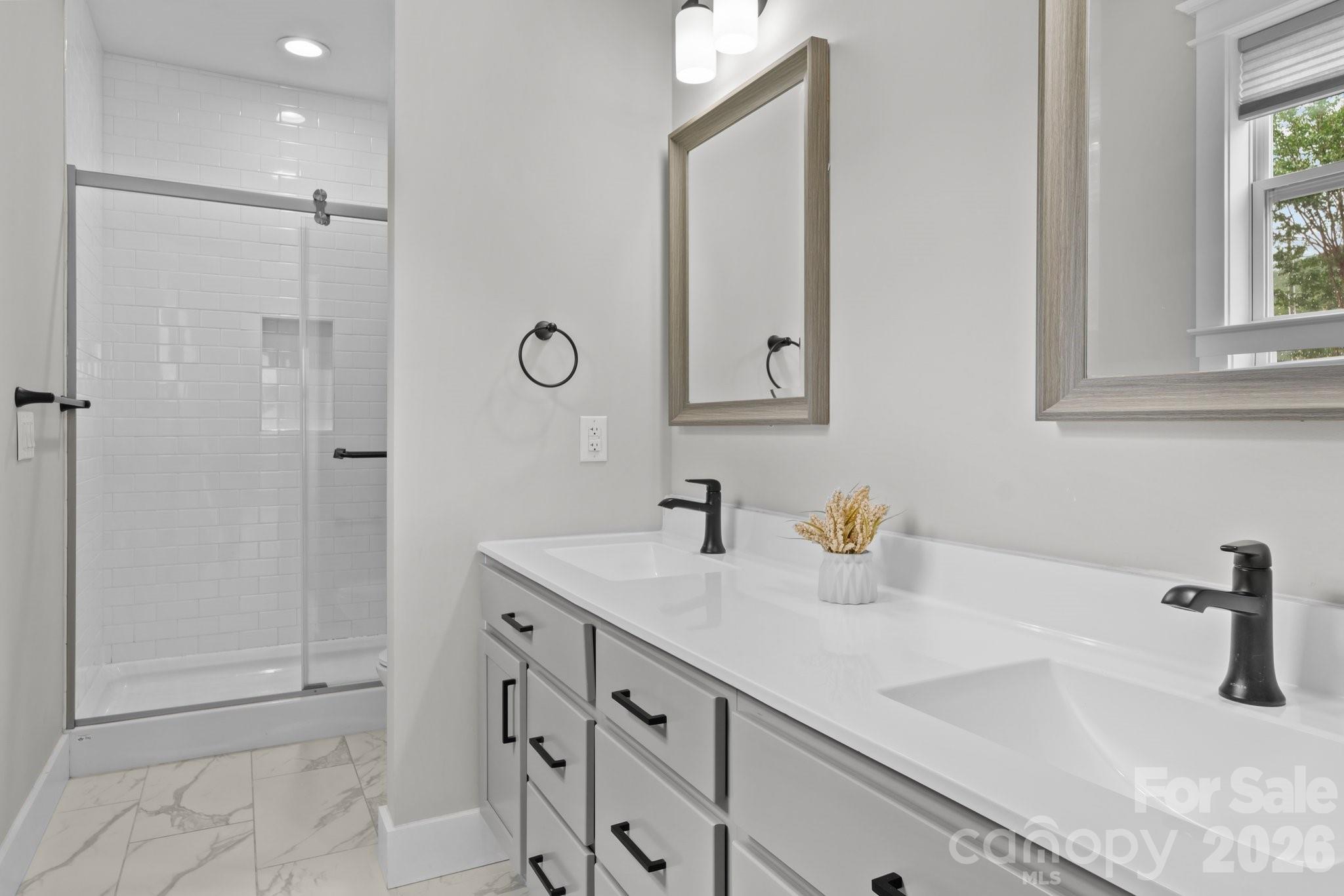 1112 Blueview Drive Property Photo 17