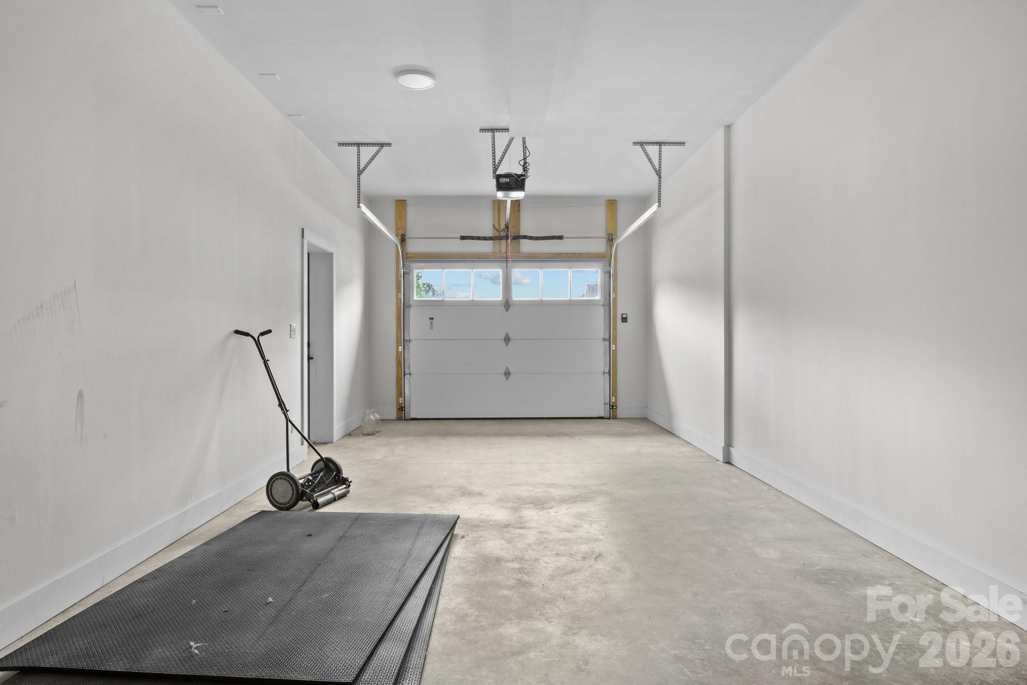 1112 Blueview Drive Property Photo 21