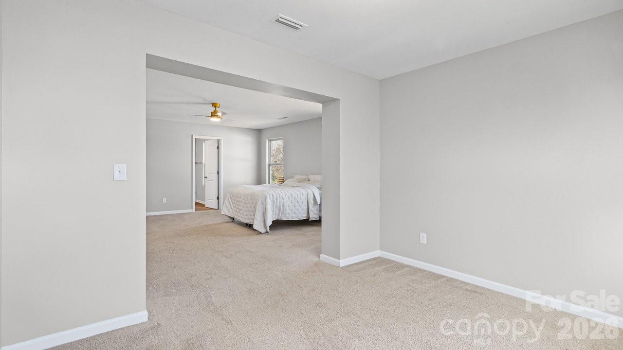 3213 Saddlebrook Drive Property Photo 27