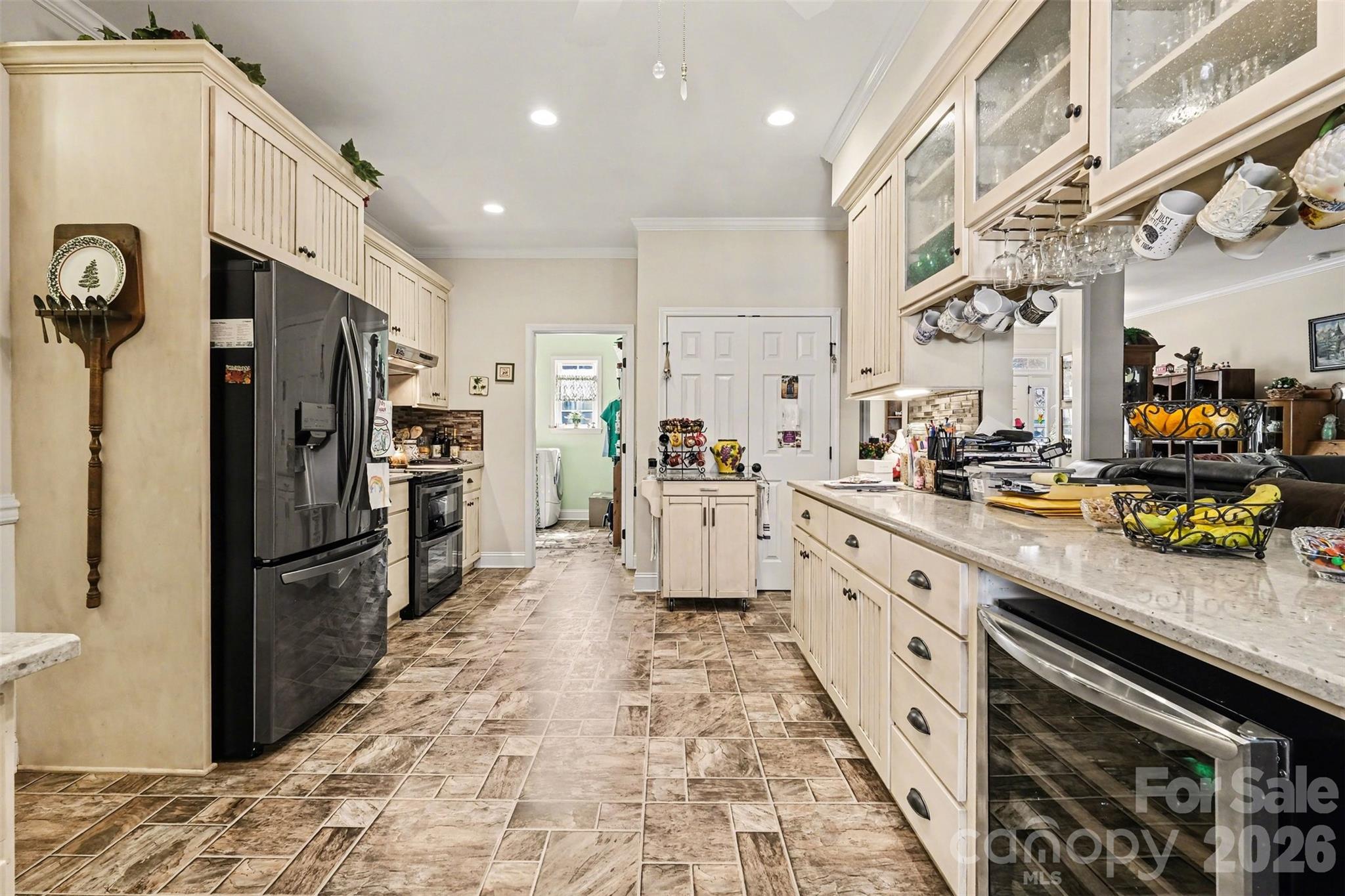5123 Beckenham Lane 7 Property Photo 11