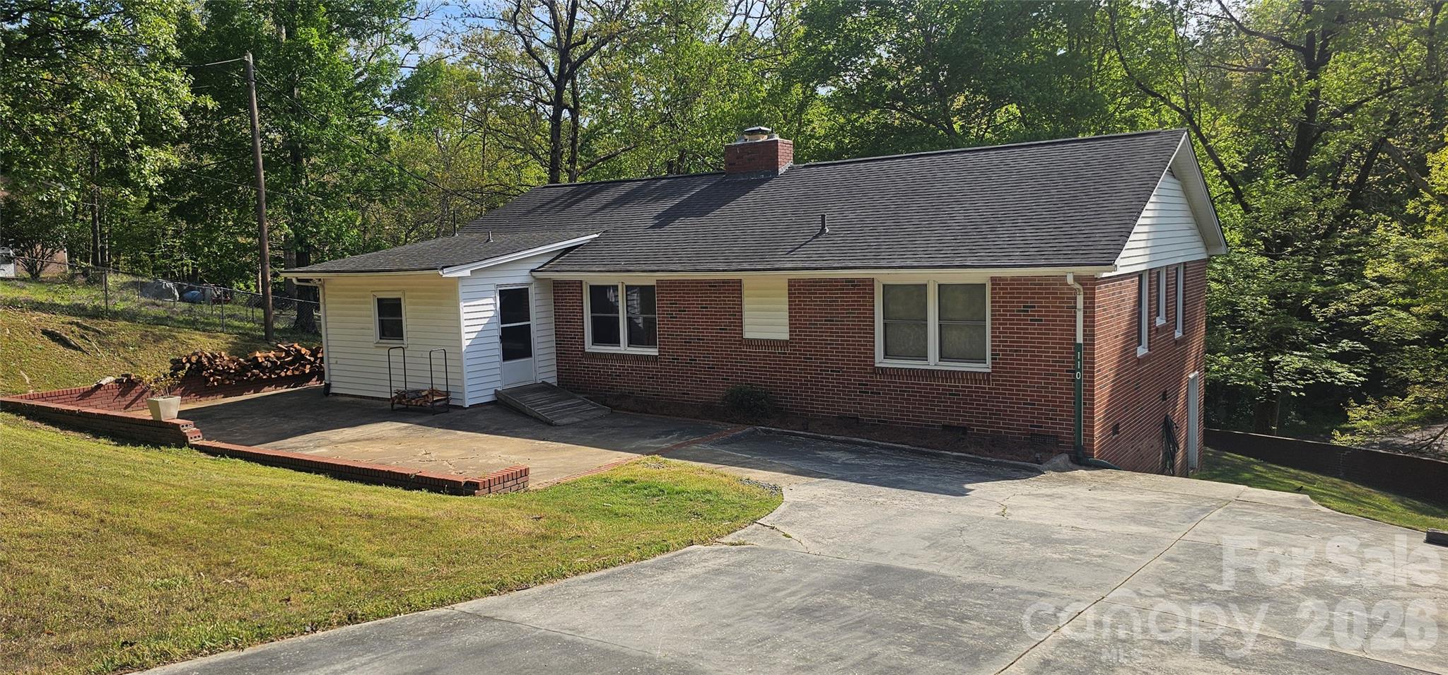 110 Crestwood Drive Property Photo 2