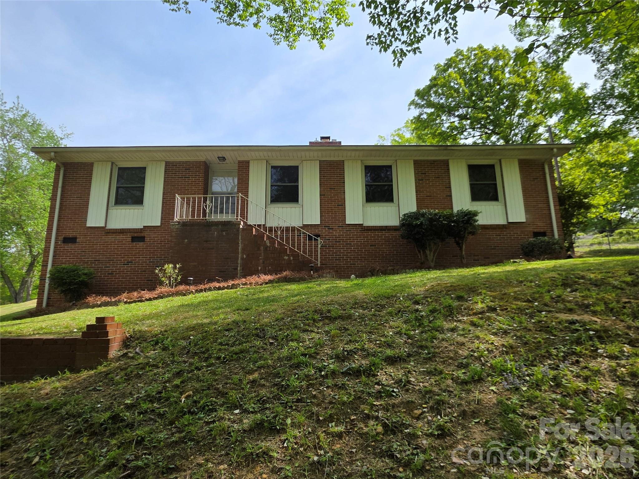 110 Crestwood Drive Property Photo 7