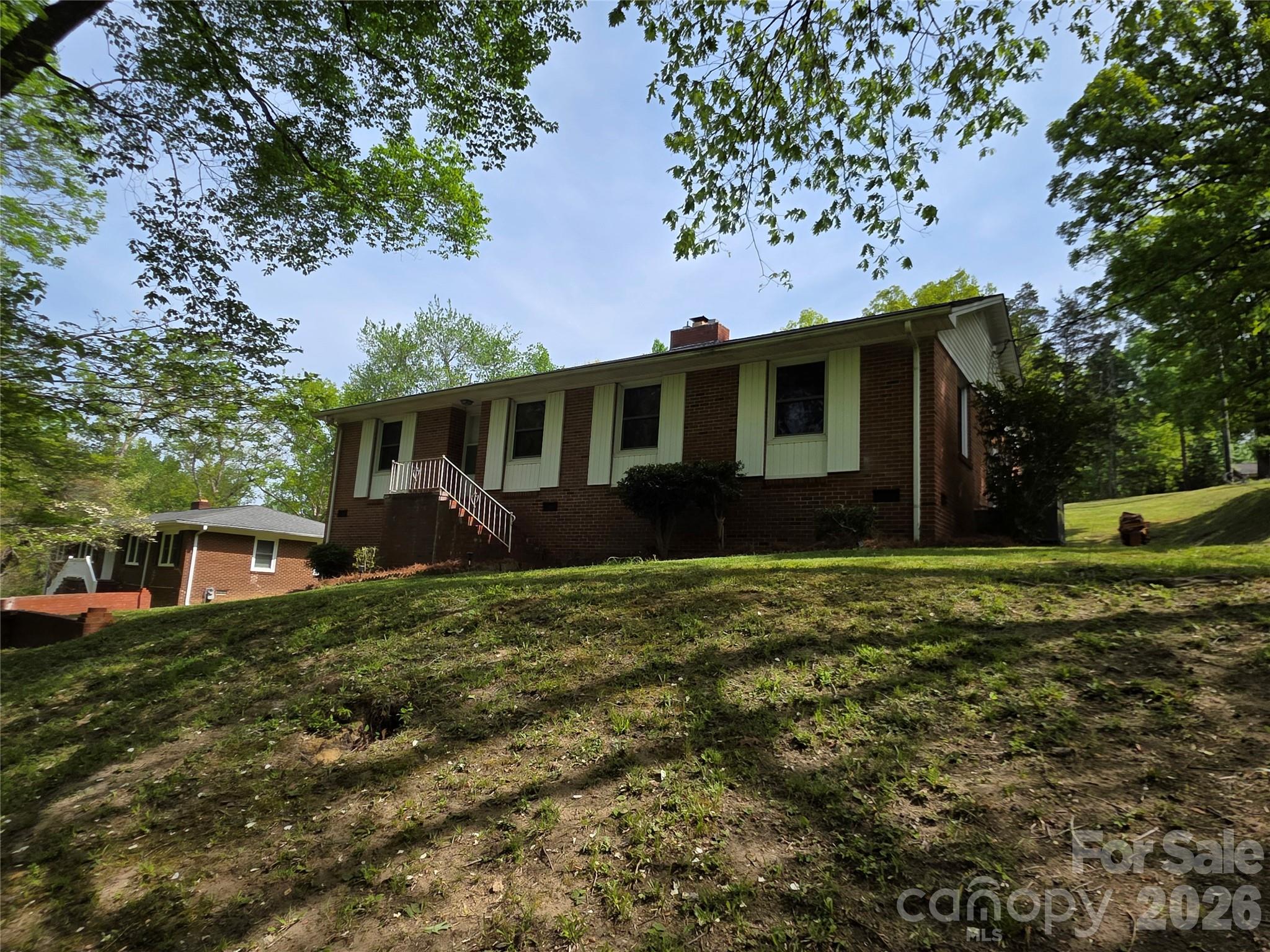 110 Crestwood Drive Property Photo 8