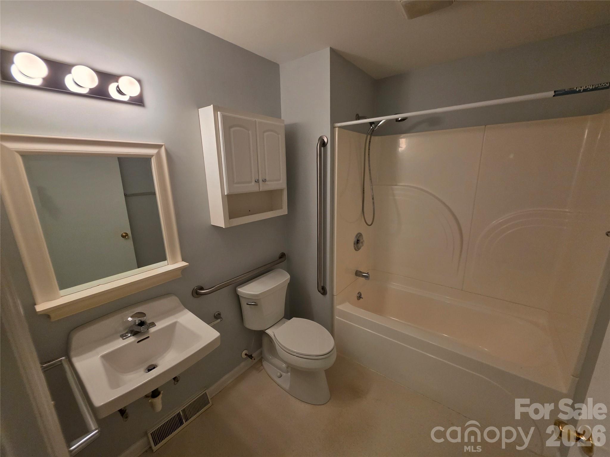110 Crestwood Drive Property Photo 15