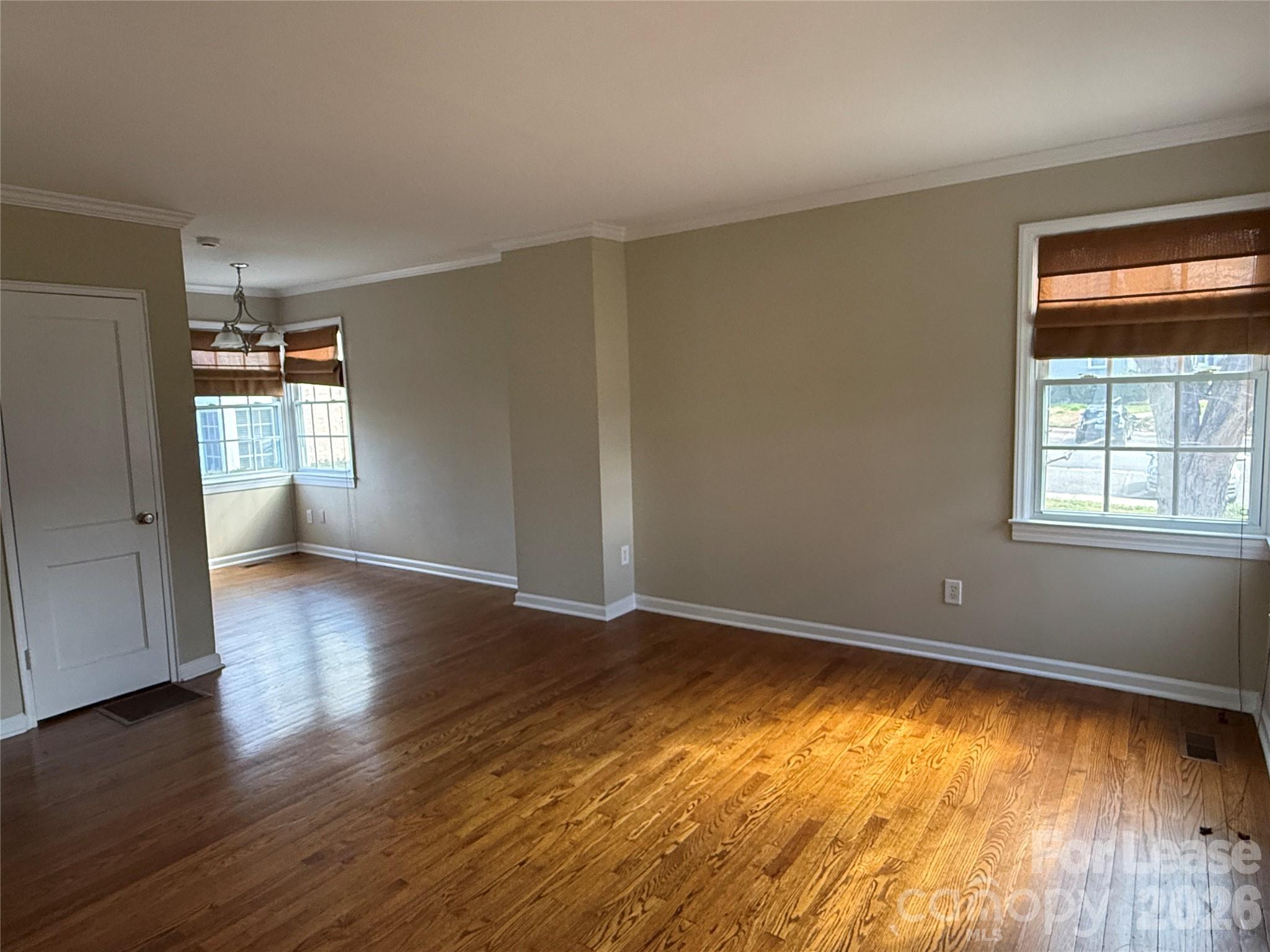524 Wakefield Drive Property Photo 2