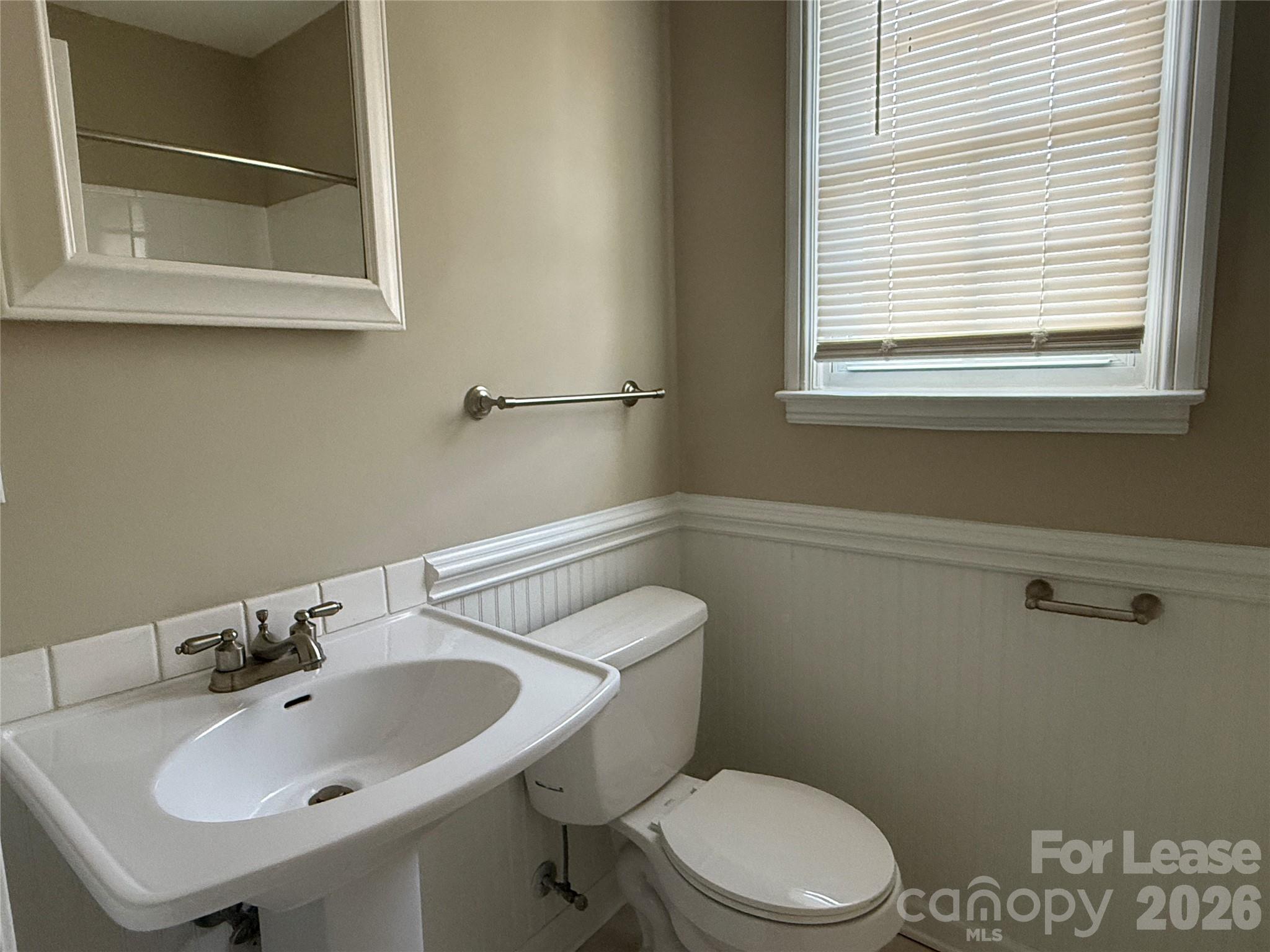 524 Wakefield Drive Property Photo 11