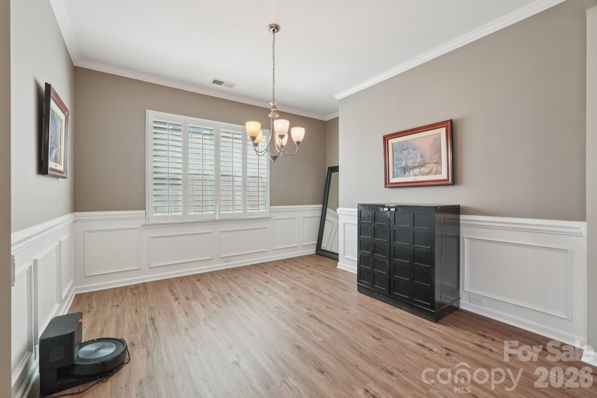 5016 Riverdale Drive Property Photo 6