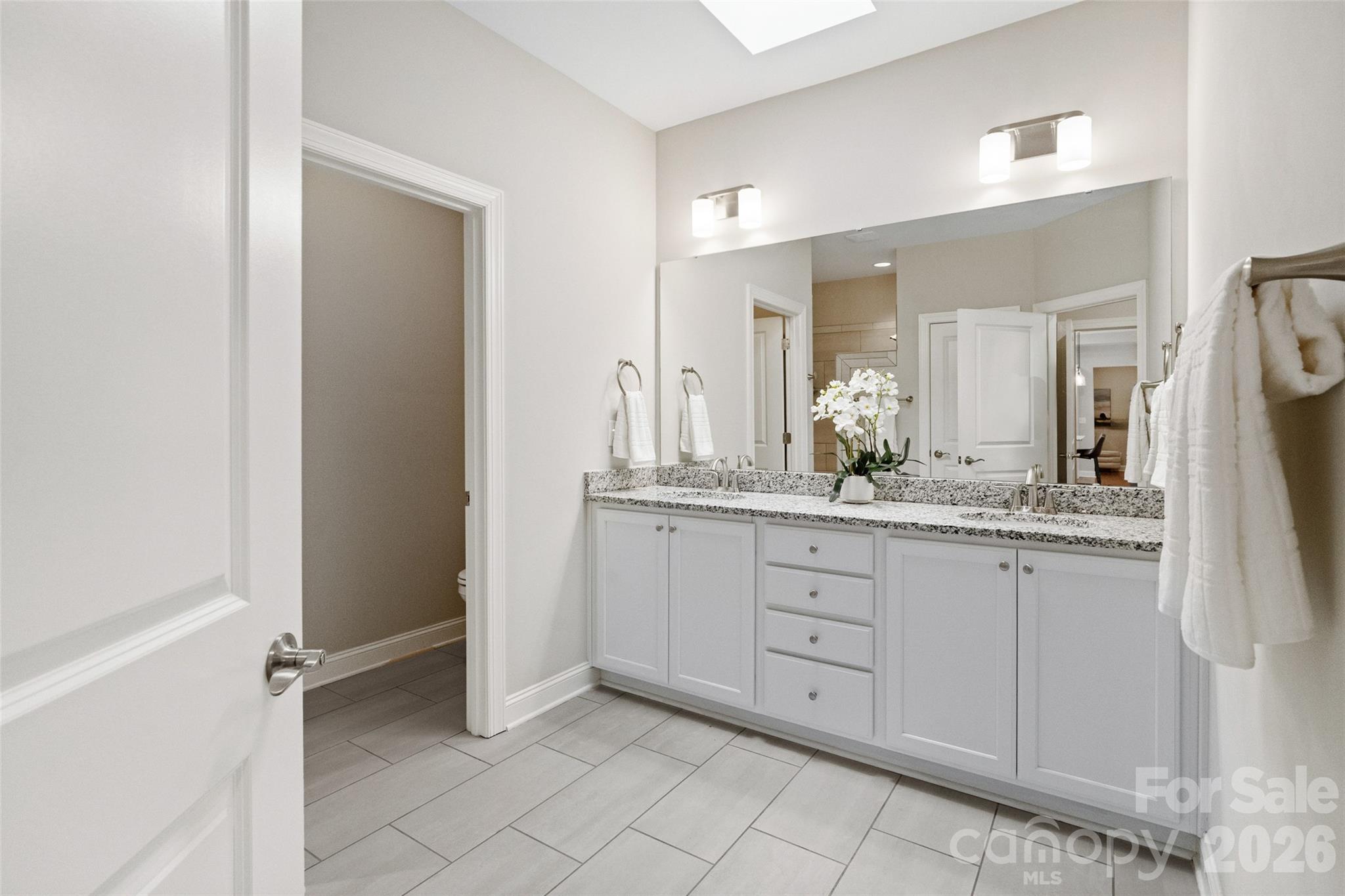 2106 Epworth Court Property Photo 29