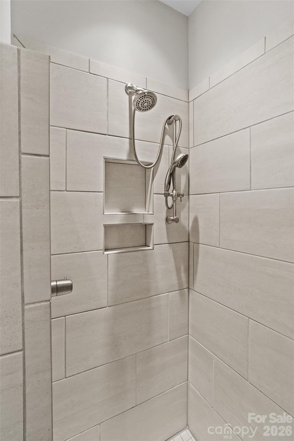 2106 Epworth Court Property Photo 32