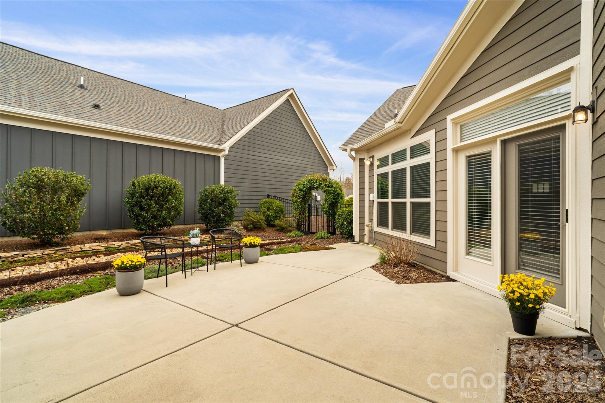 2106 Epworth Court Property Photo 37