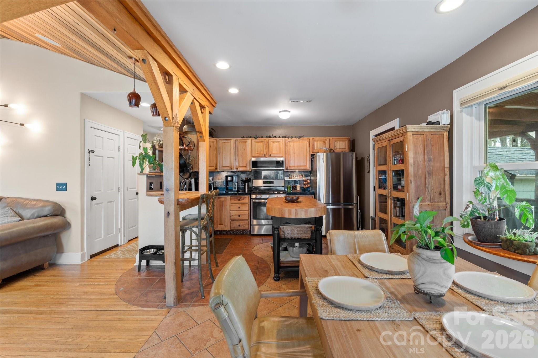 61 Hibriten Drive Property Photo 3