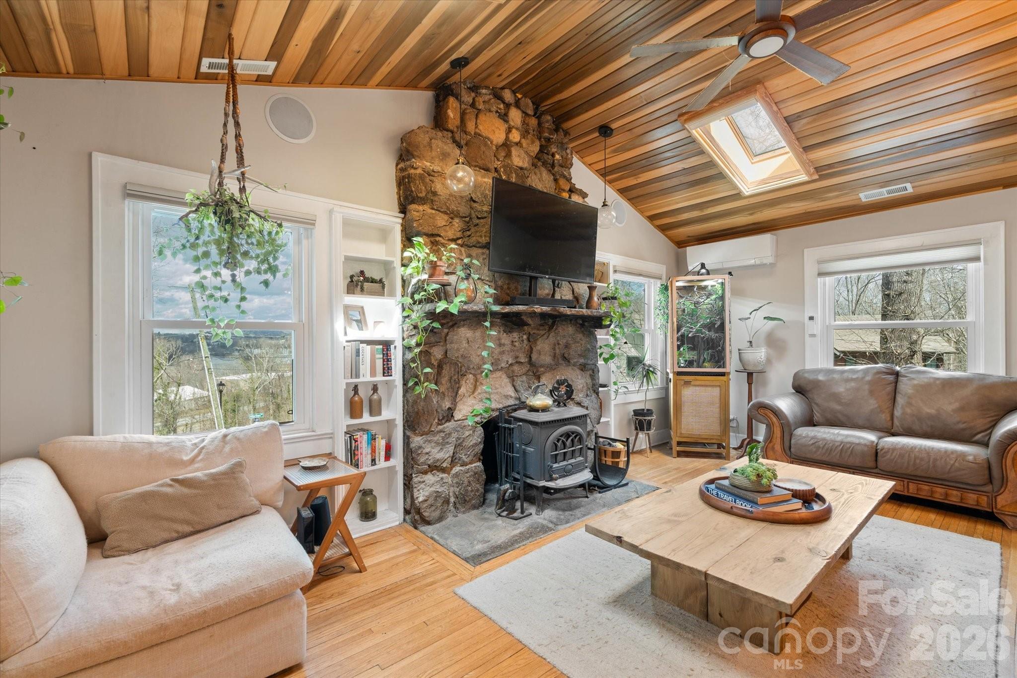 61 Hibriten Drive Property Photo 8