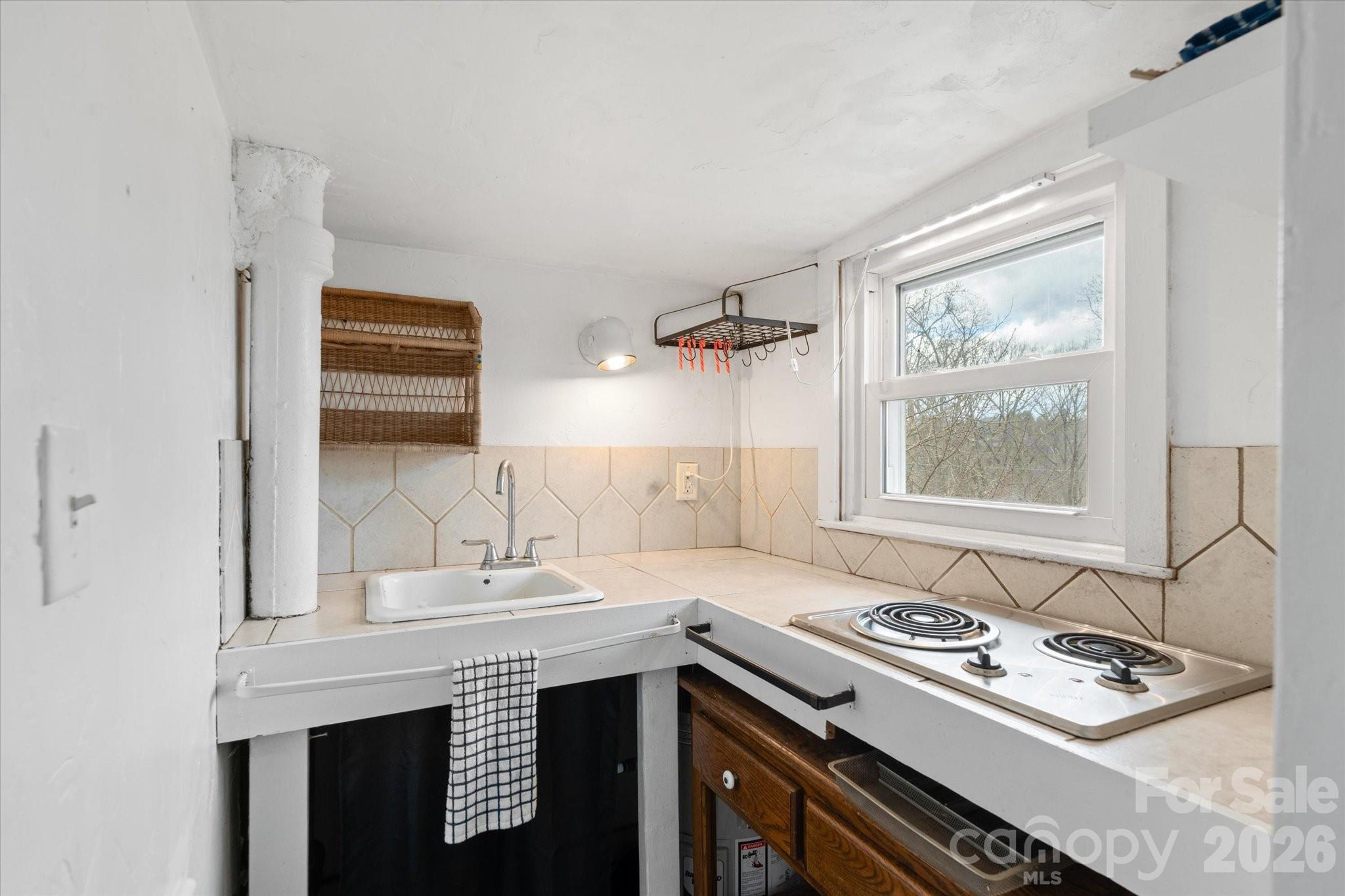 61 Hibriten Drive Property Photo 34