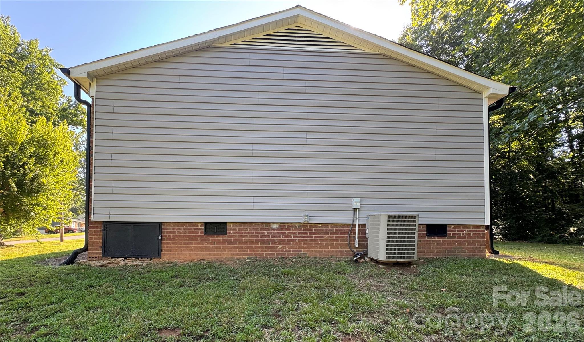 510 Belfast Drive Property Photo 4