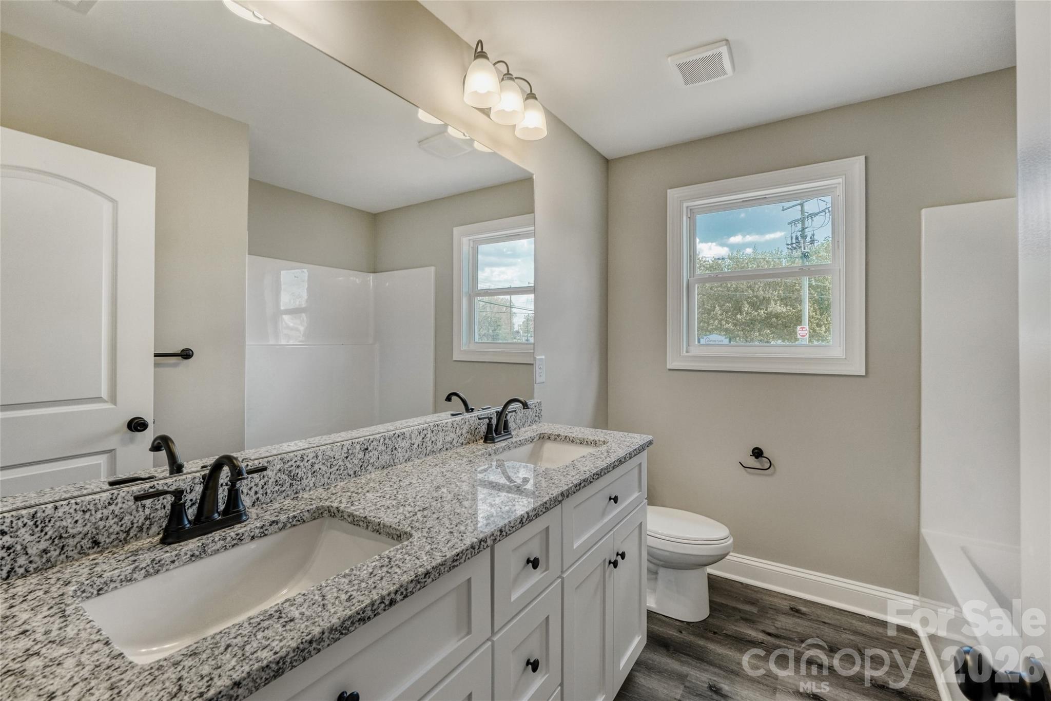 600 Bethpage Road Property Photo 11