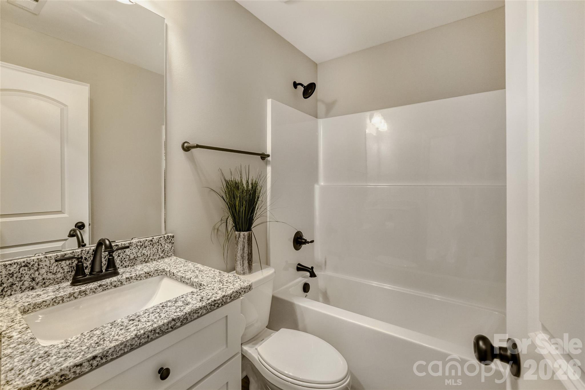 600 Bethpage Road Property Photo 15