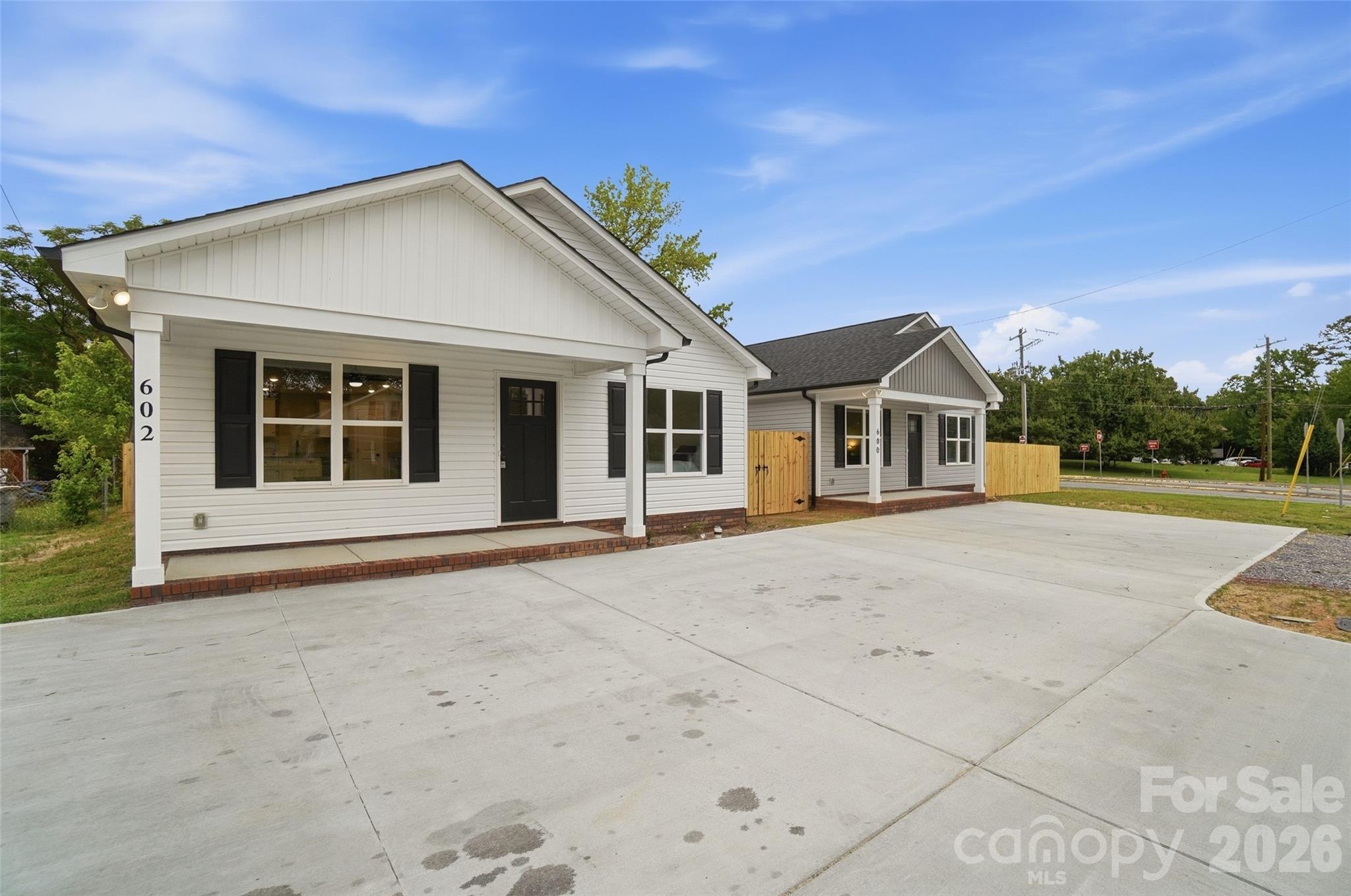 602 Bethpage Road Property Photo